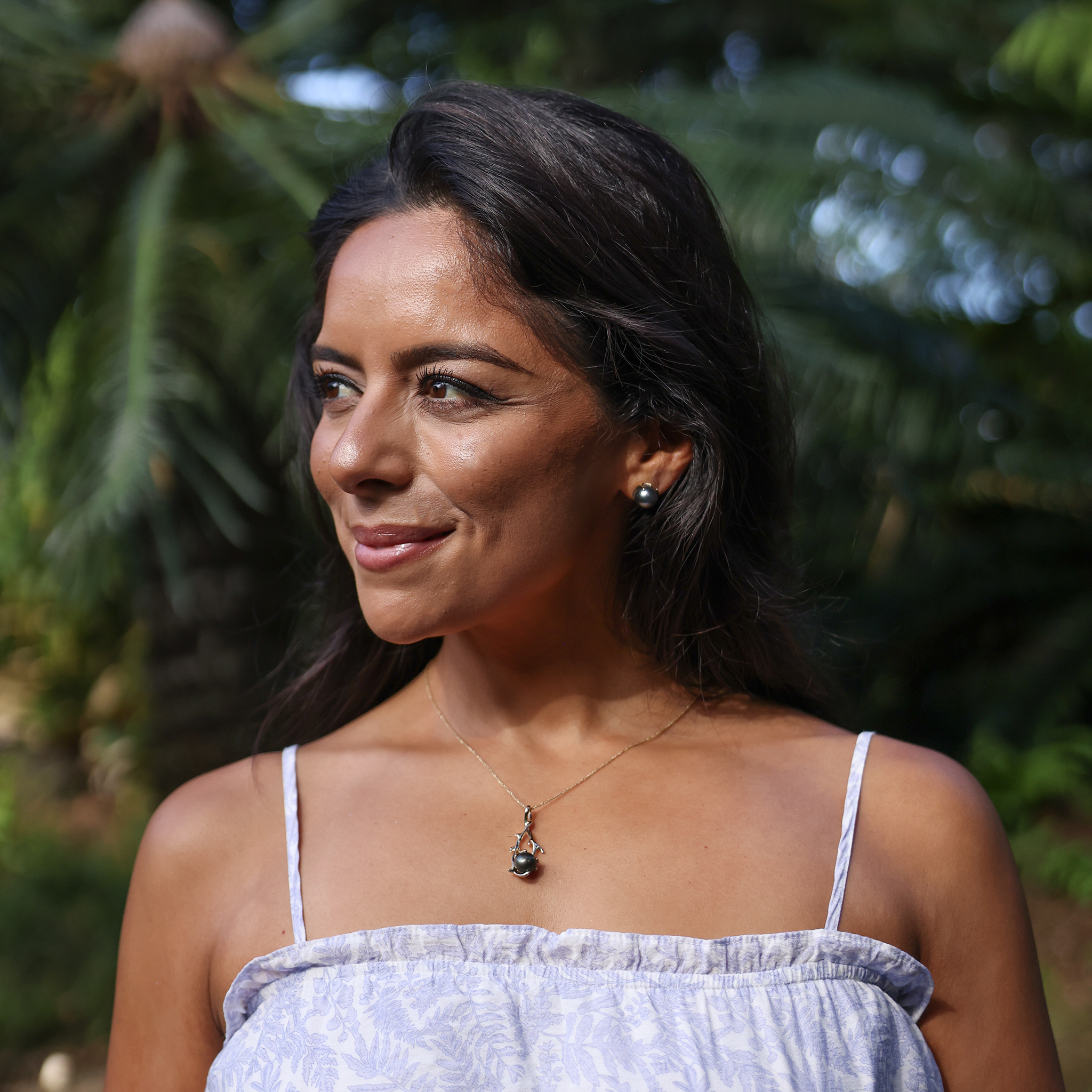 Heritage Tahitian Pearl earrings in Gold -9-10mm