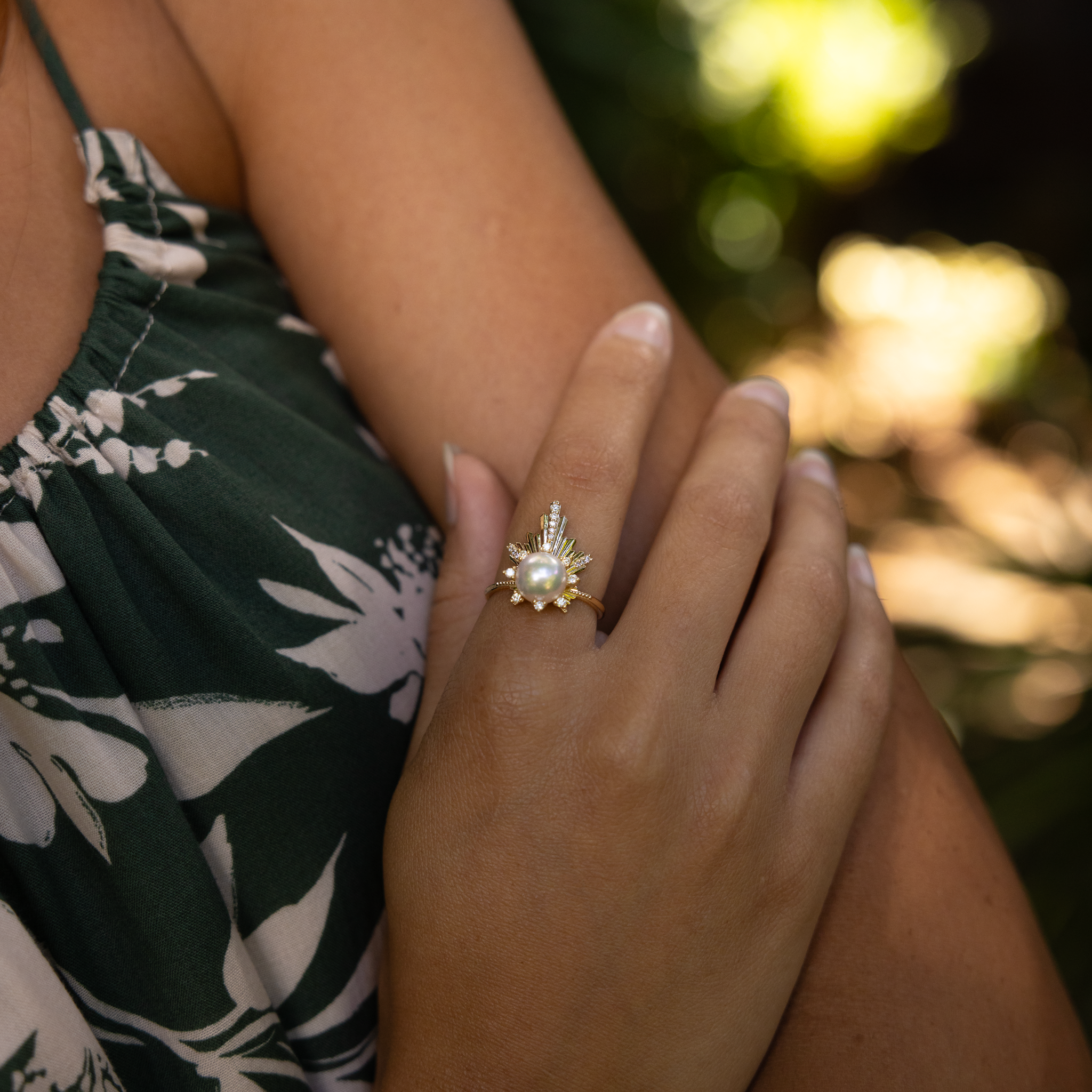 アコヤ・ホワイト・パール・リング・イン・ダイアモンドス ( 21mm )