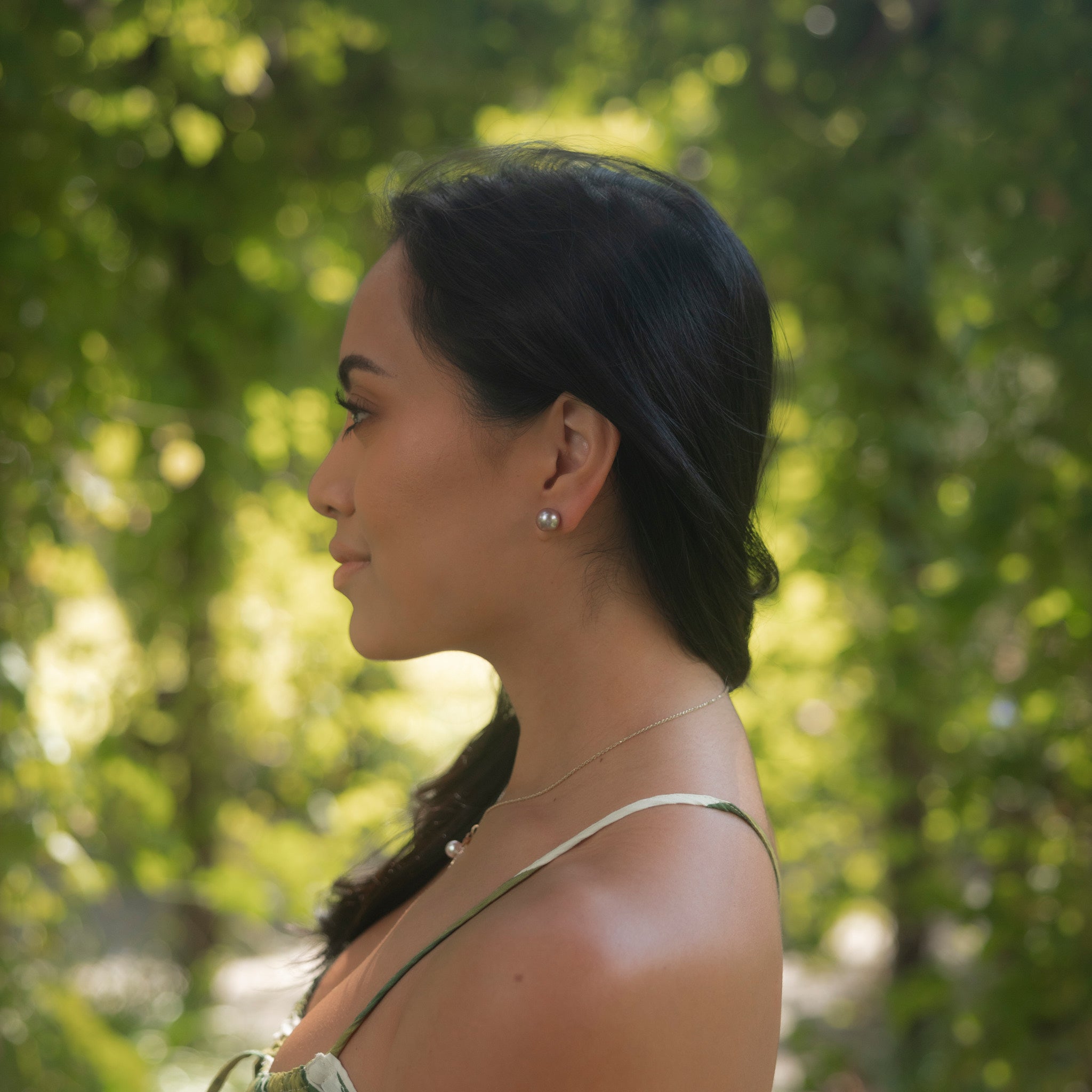 Freshwater Lilac Pearl Earrings in Gold - 10-11mm