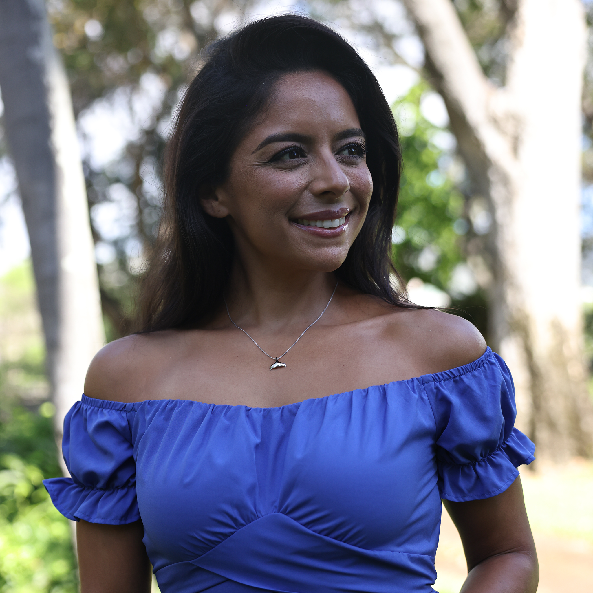 Whale Tail Pendant in White Gold - 16mm
