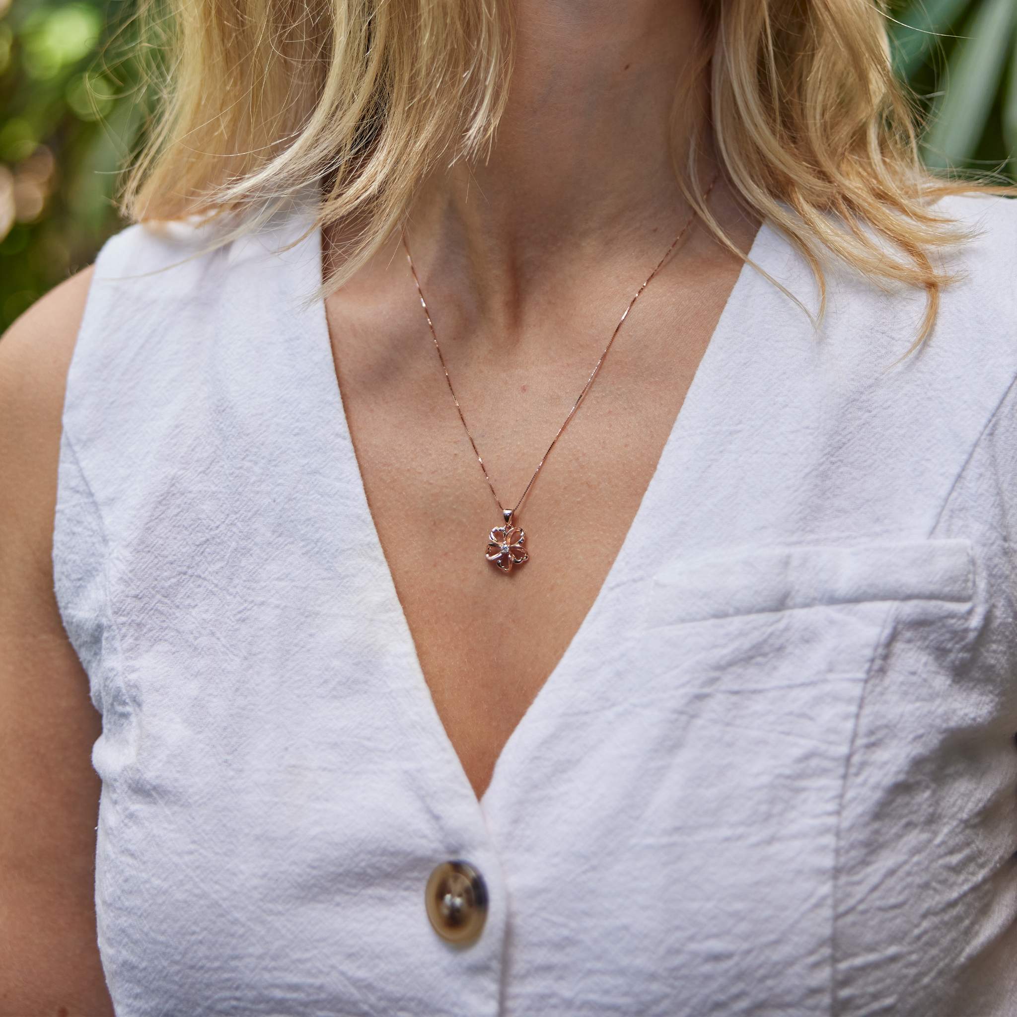 18" Plumeria Pendant Necklace in Rose Gold with Diamond - 14mm