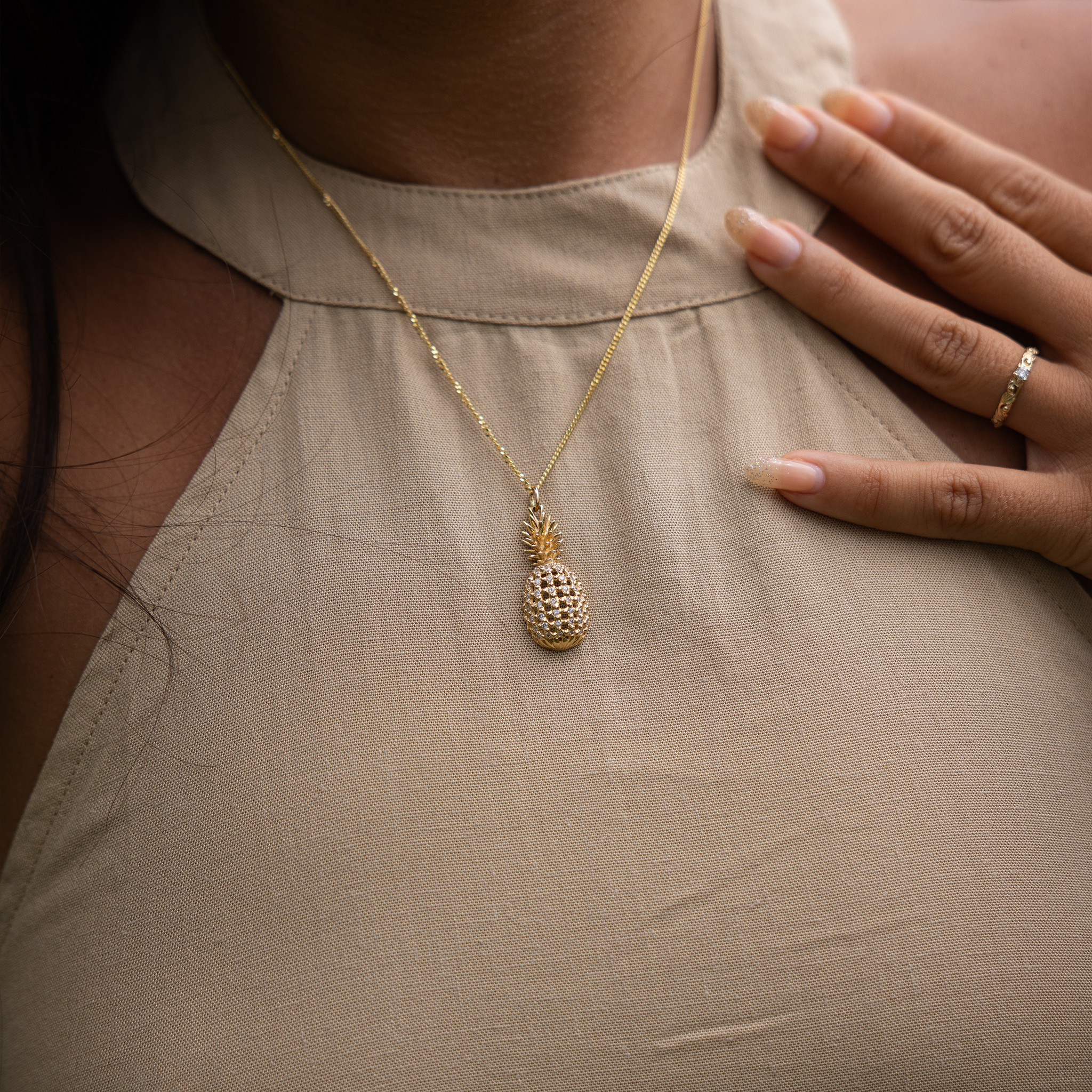 Pineapple Pendant in Gold with Diamonds - 30mm
