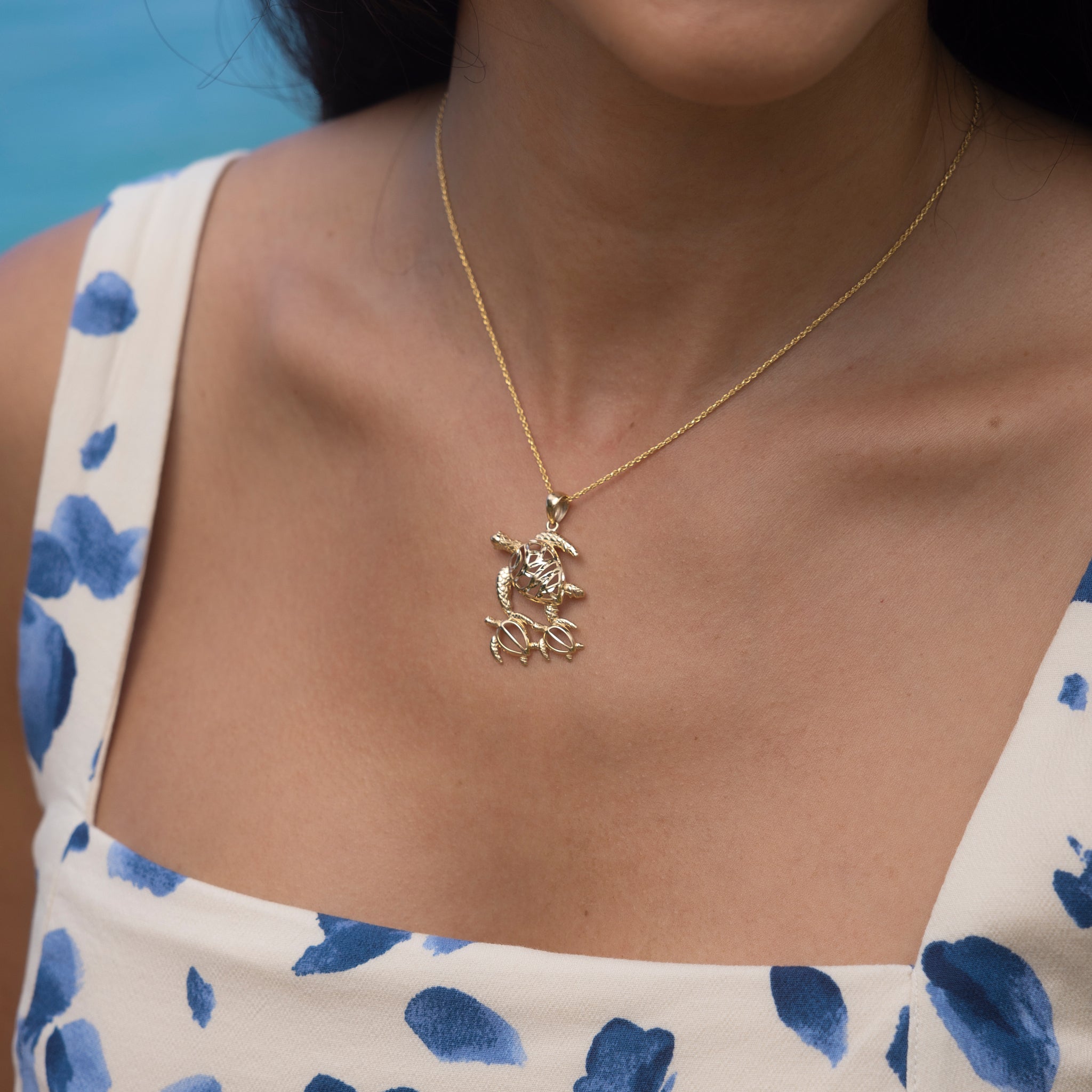 Honu Ohana(家族)金のペンダント-25mm