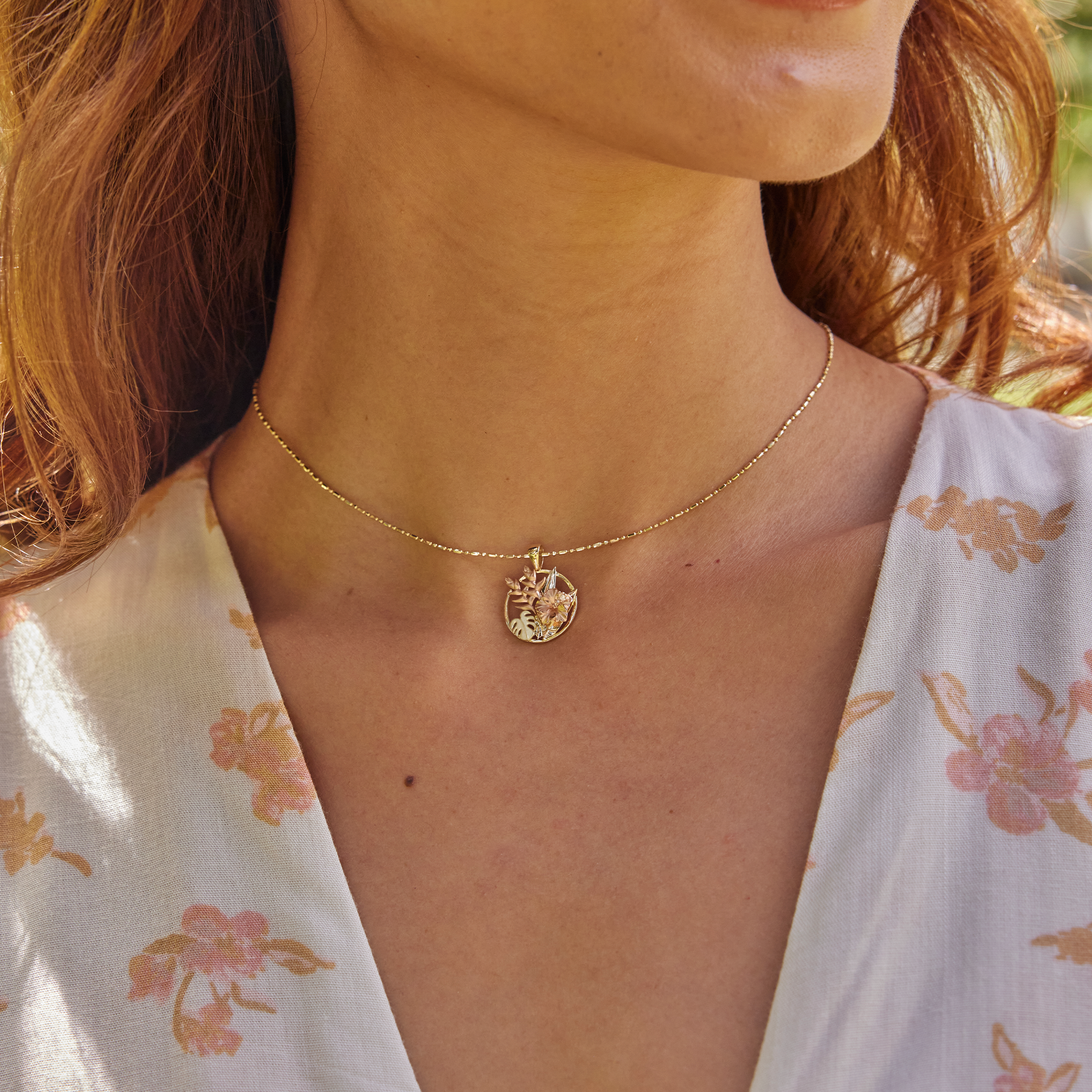 ハワイアン・ガーデンズ・ハイビスカス・ペンダント Tri カラーゴールド ( ダイアモンド ) - 15mm