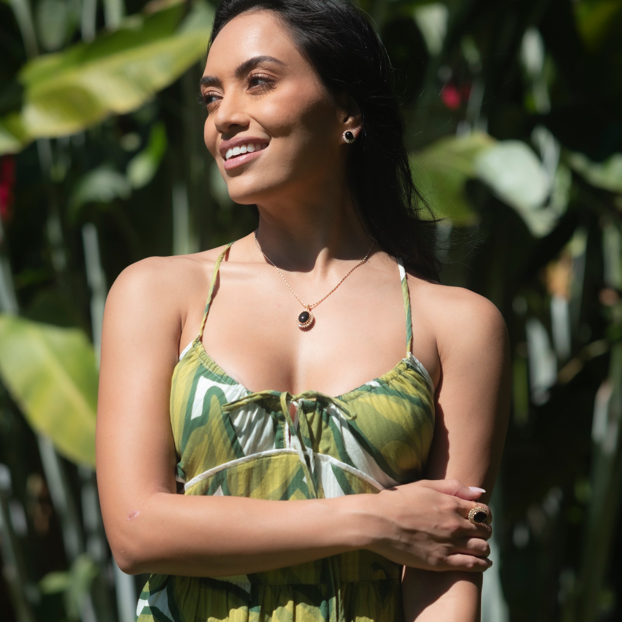 Princess Ka‘iulani Black Coral Ring in Gold with Diamonds - 21.5mm