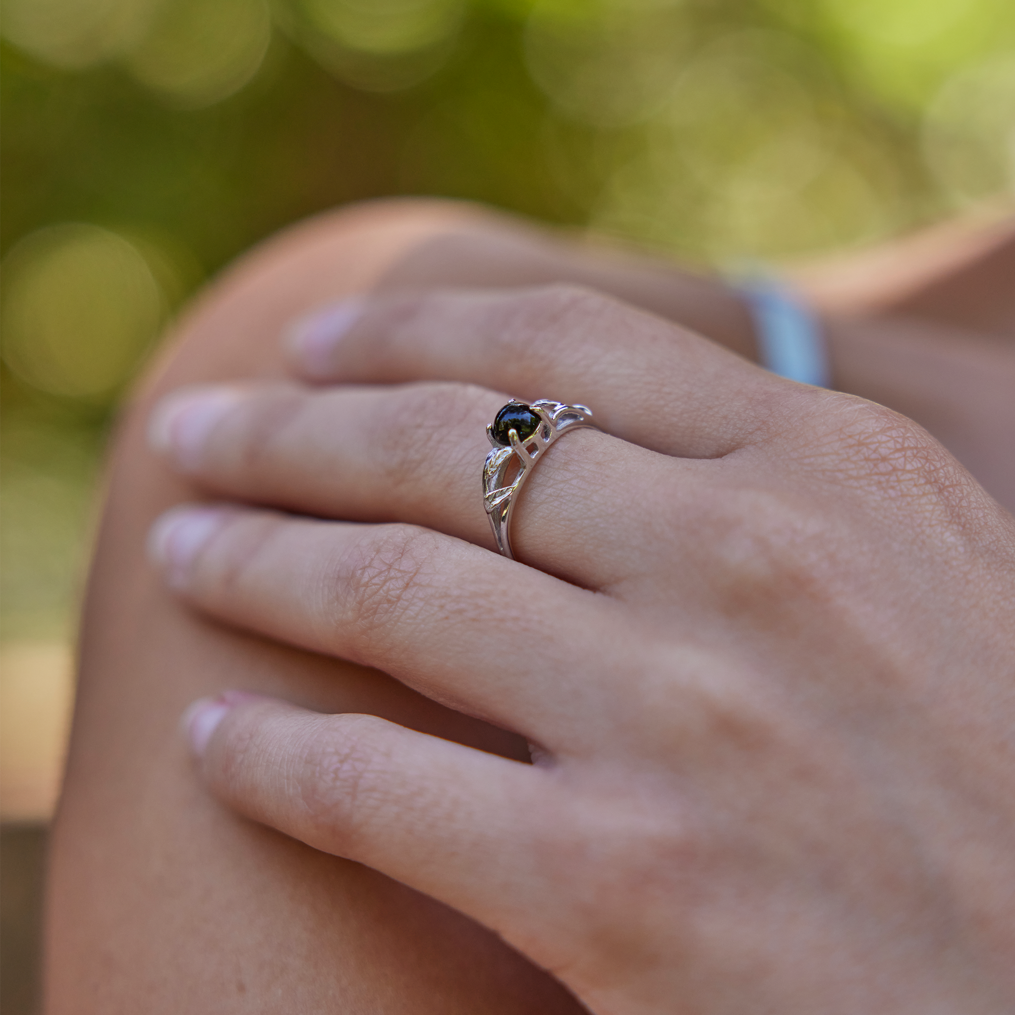 Maile Black Coral Ring in White Gold - 5mm