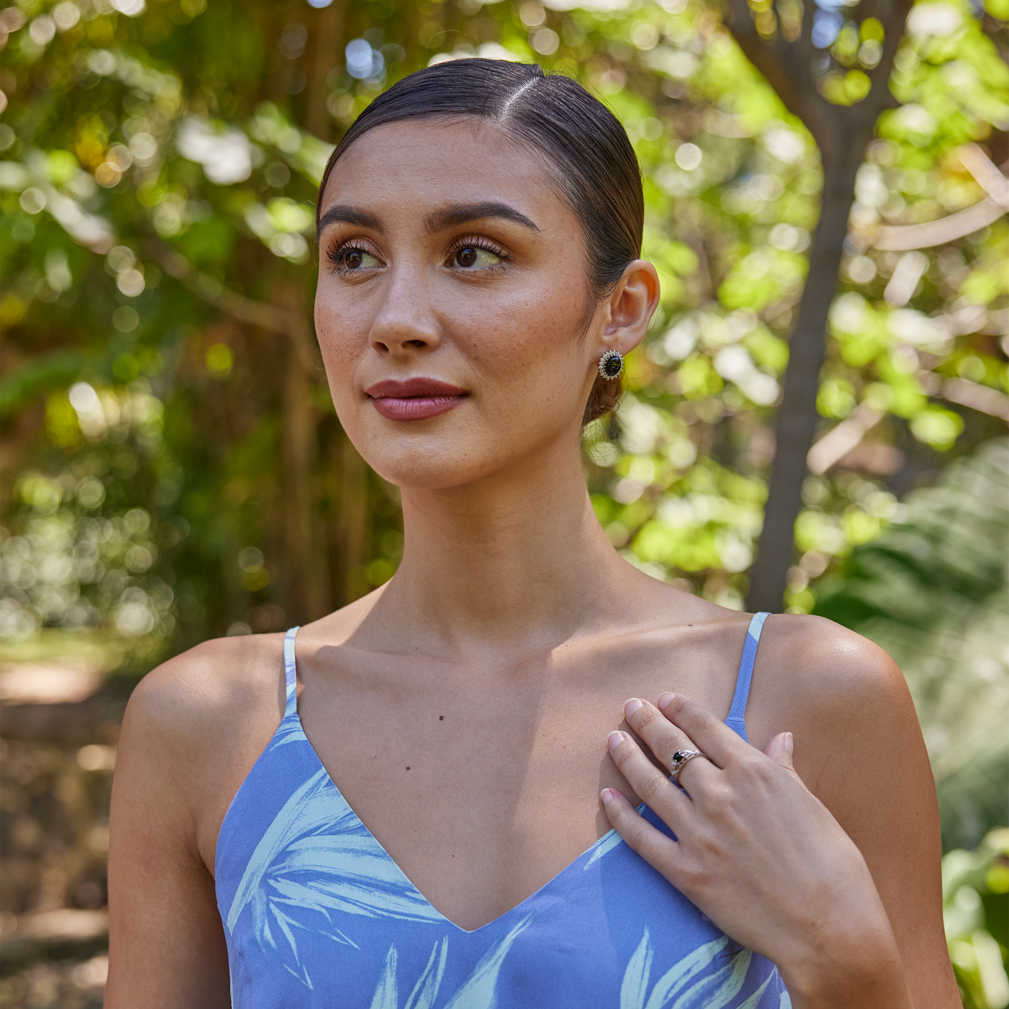 Maile Black Coral Ring in White Gold - 5mm