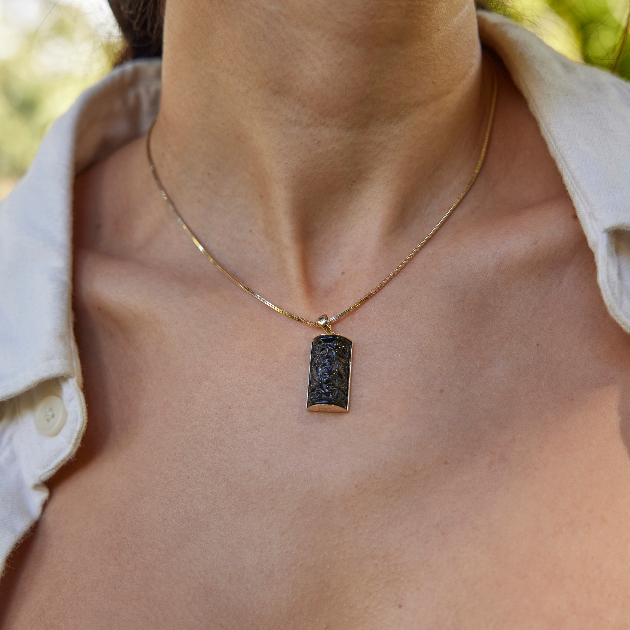 ハワイアンヒールームプルメリアブラックサンゴペンダント -  12mm