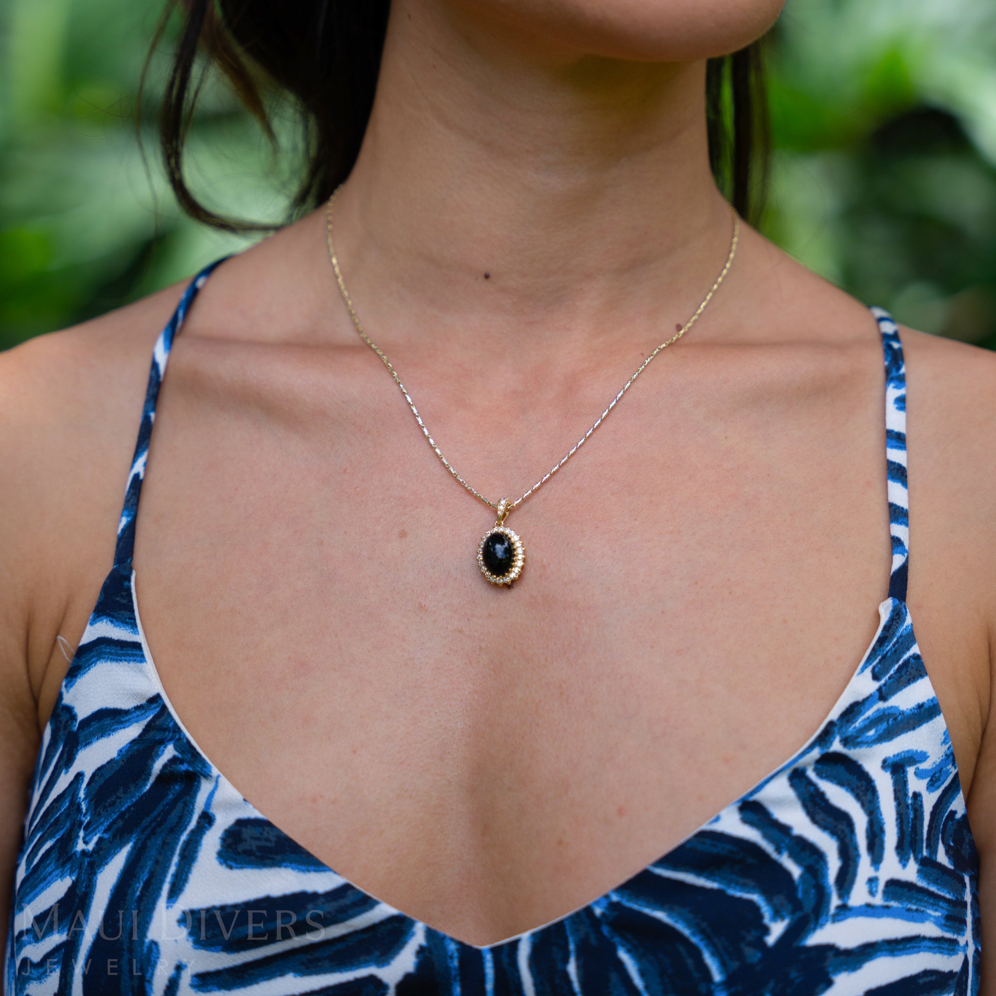 Princess Ka'iulani Black Coral Anhänger in Gold mit Diamanten – 14 mm