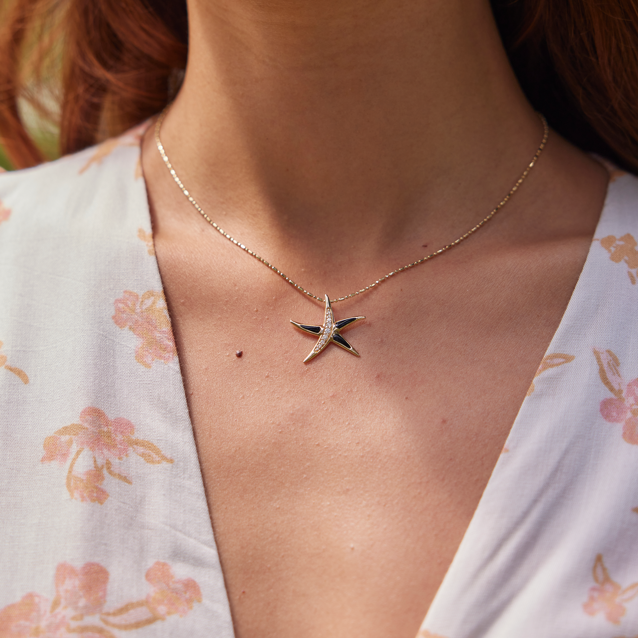 Sealife Starfish Black Coral Pendant in Gold with Diamonds - 21mm