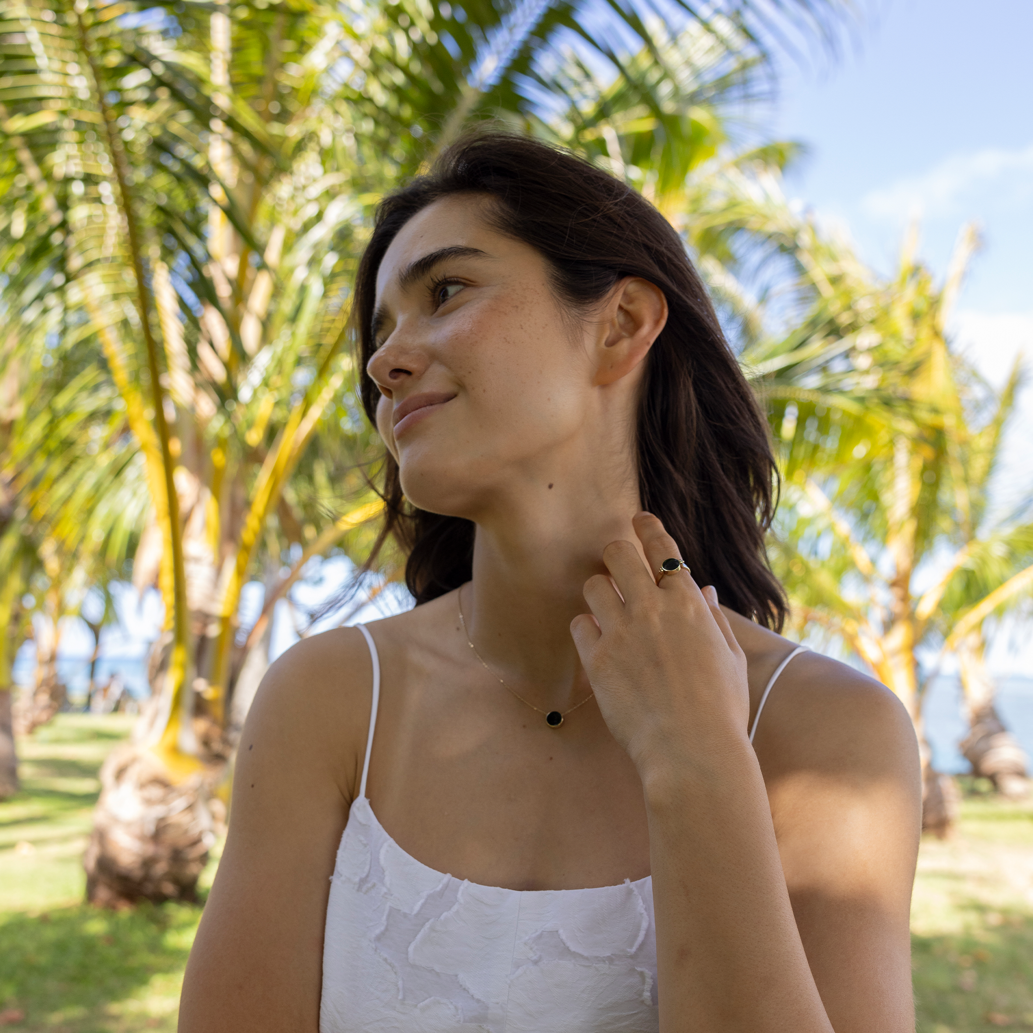 金のEclipseフリップサイドブラックコーラルリング - 9mm