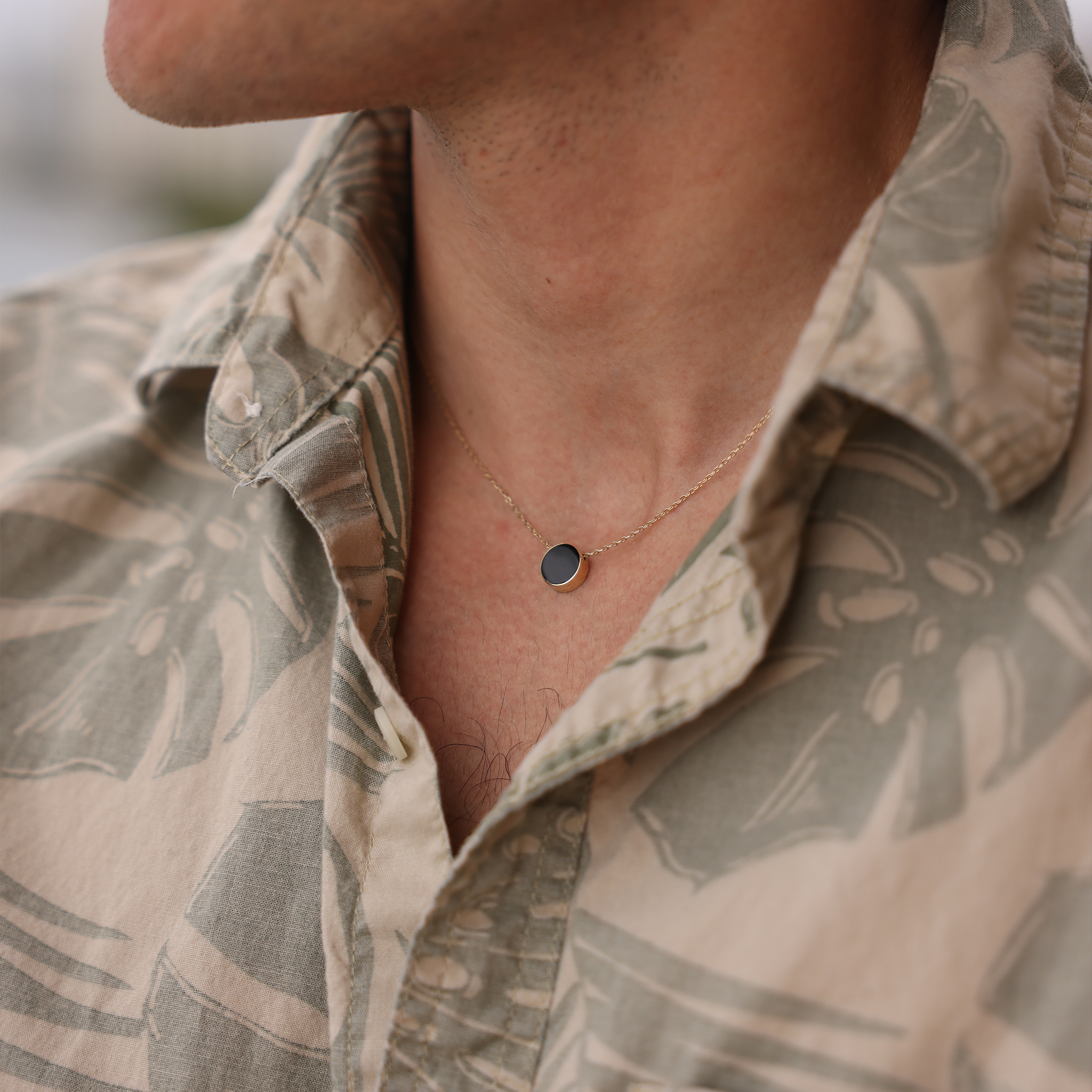 16-18 "ゴールドの真珠のネックレスの調節可能なEclipseフリップサイド黒いコーラル&マザー - 9mm