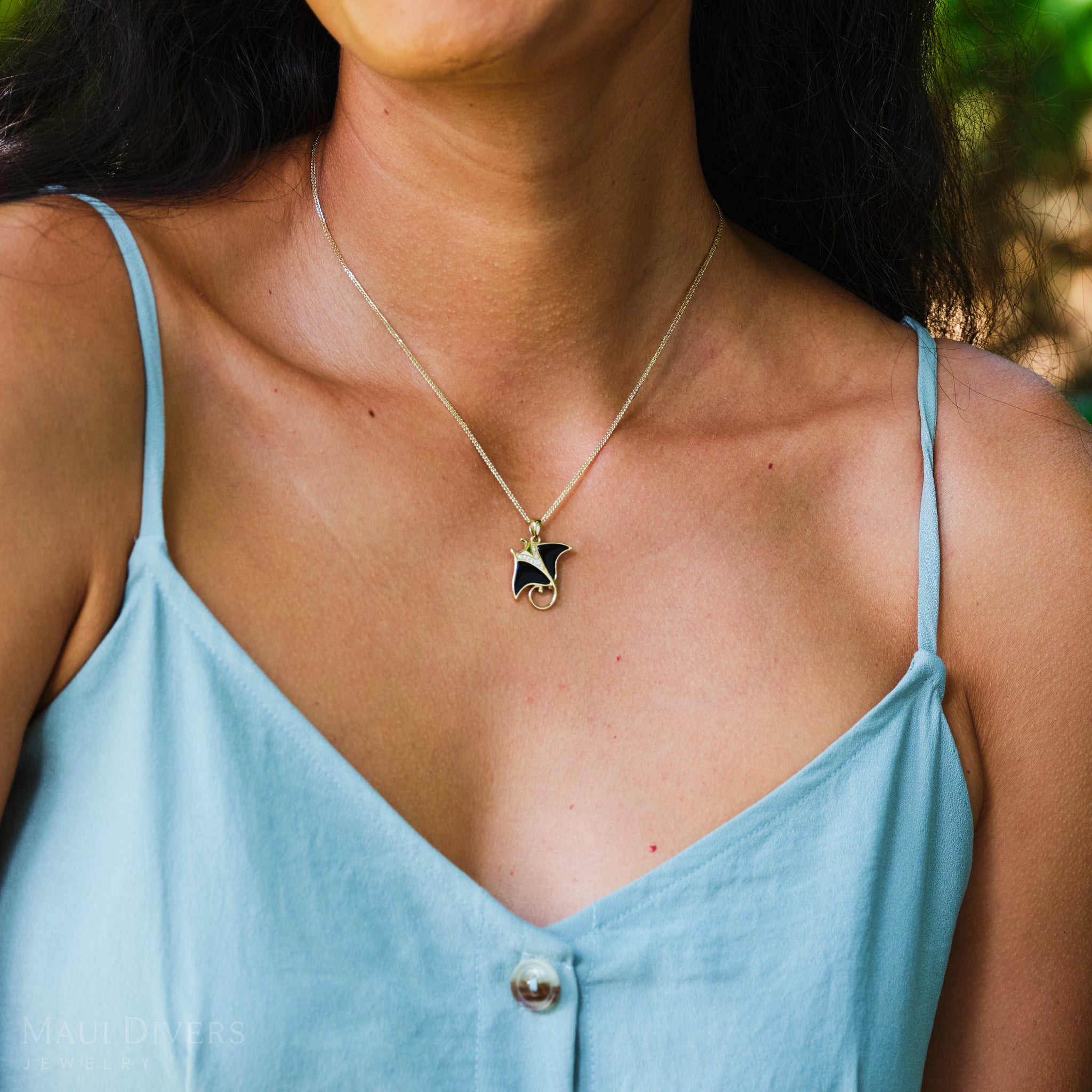 Sealife Manta Ray Black Coral Anhänger in Gold mit Diamanten – 21 mm