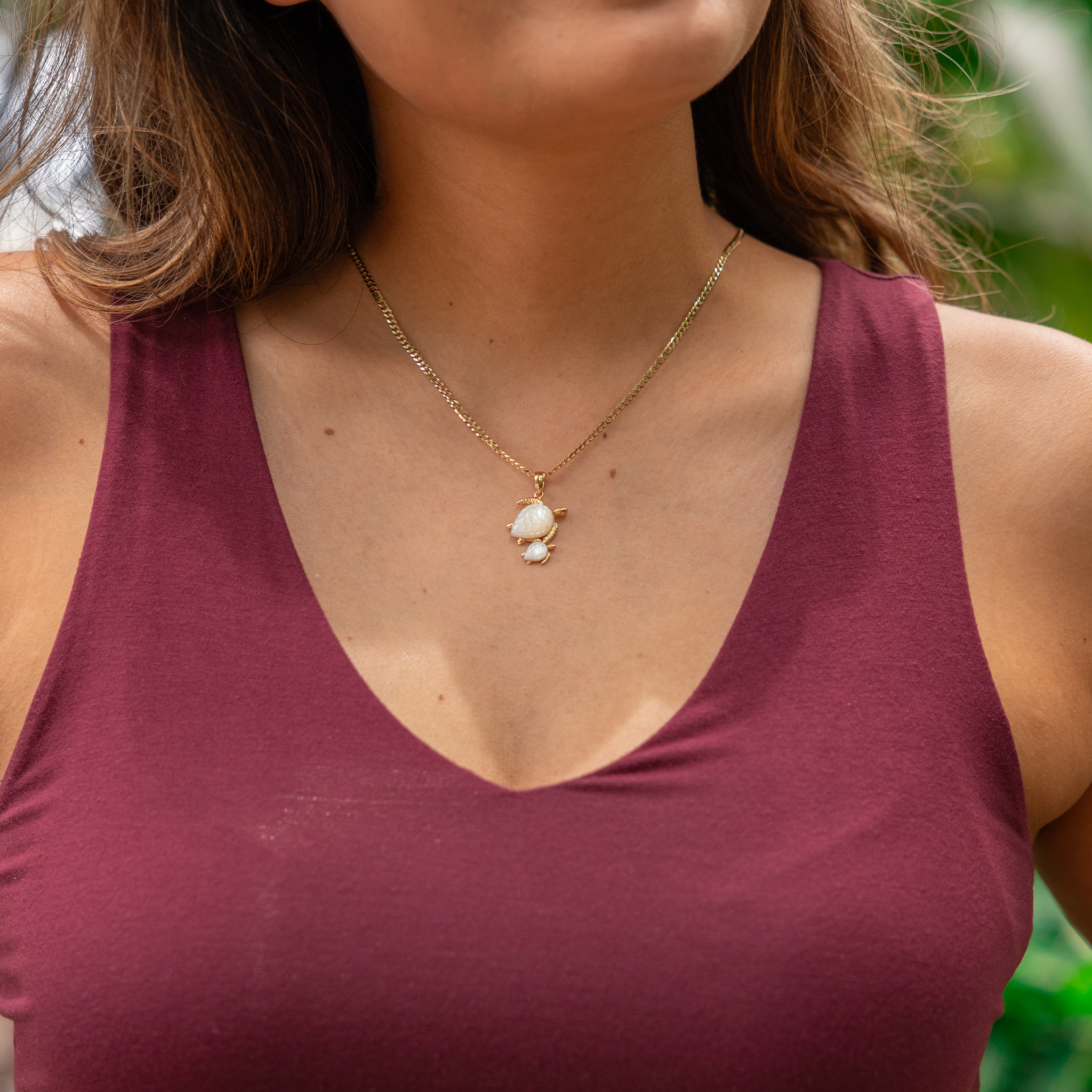 Honu Mother of Pearl Pendant in Gold - 24mm
