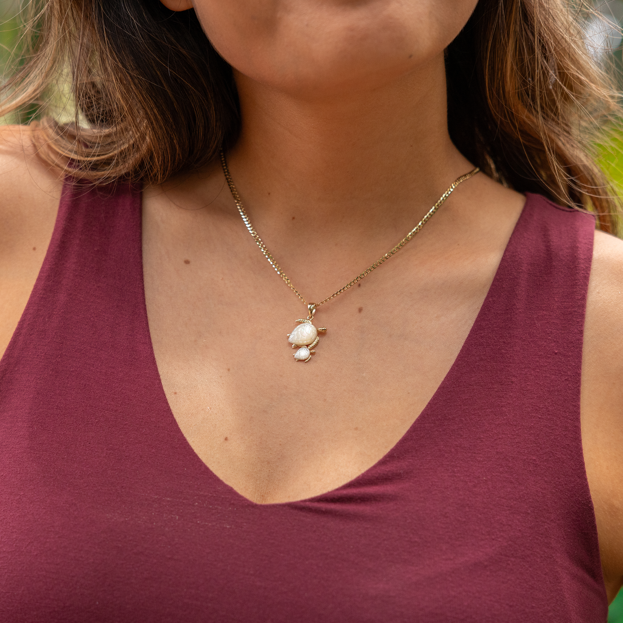 Honu Mother of Pearl Pendant in Gold - 24mm
