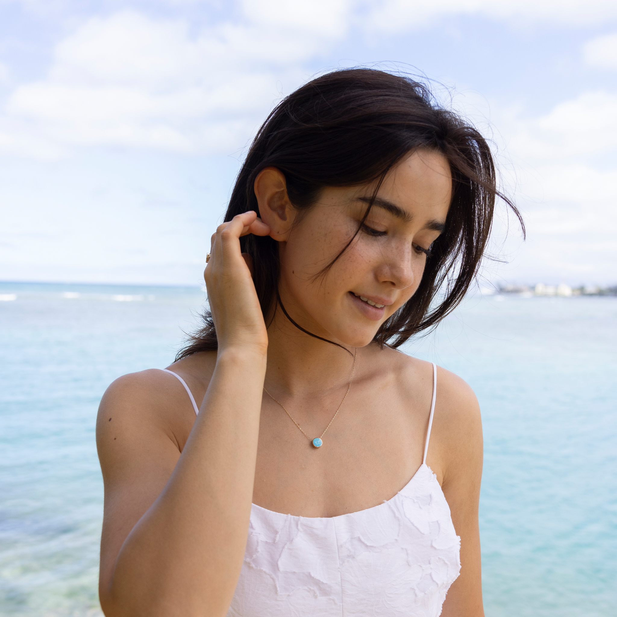 16-18 "調整可能なEclipse Flipside Turquoise&Mother of Pearl Necklace in Gold -9mm