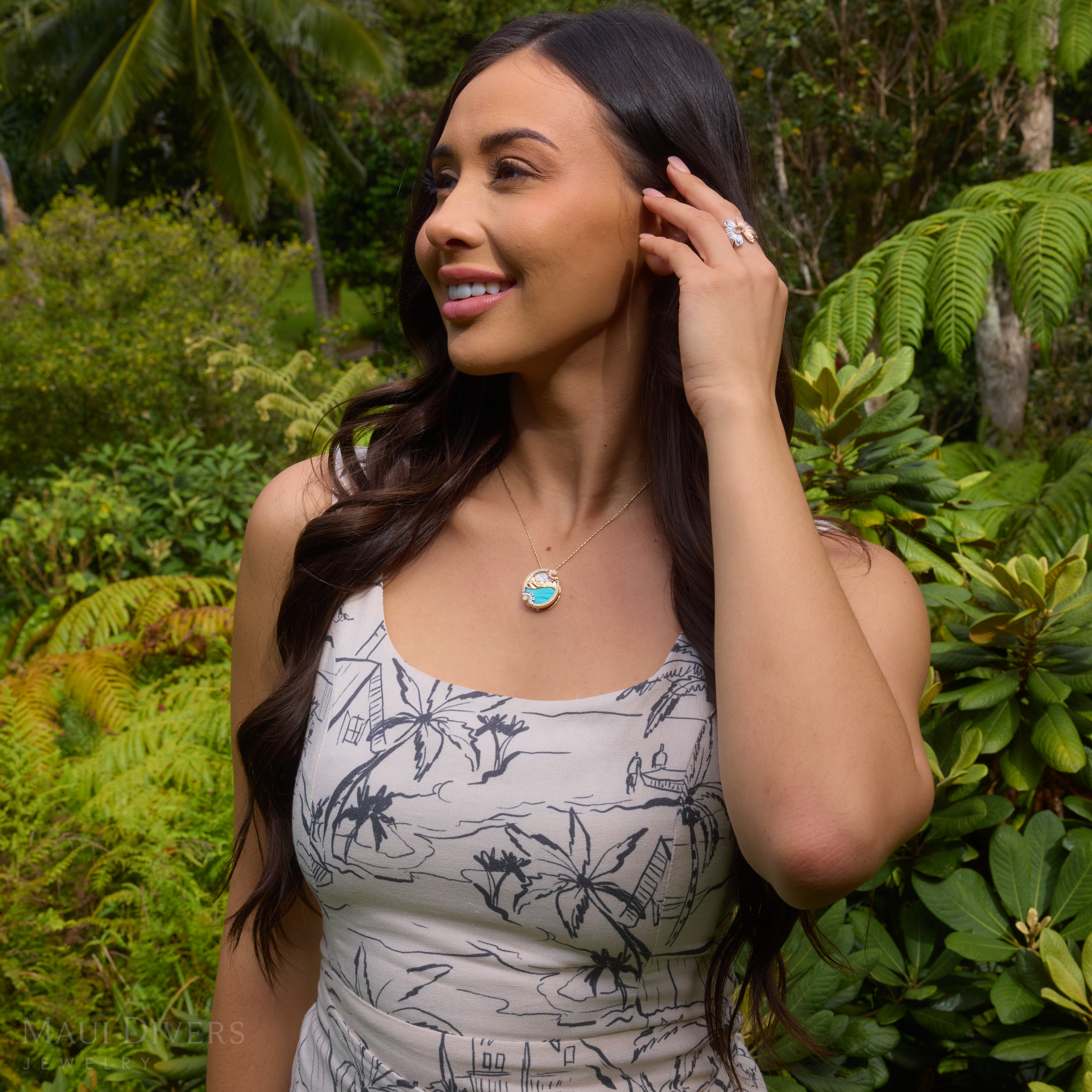 ビーチ&マウンテン ナウパカ ターコイズ&マザーオブパールペンダント トリカラーゴールド ダイヤモンド付き