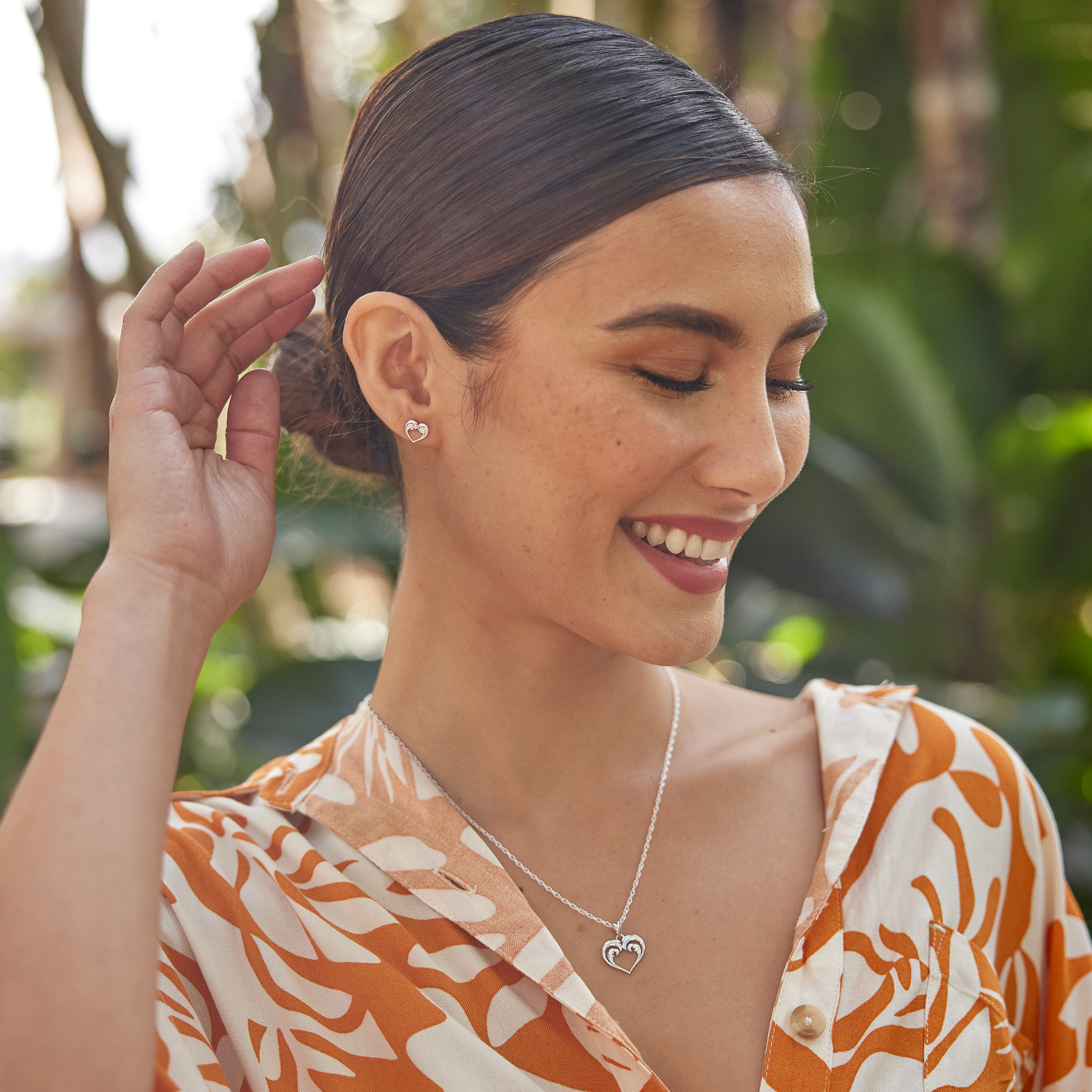 18" Nalu Heart Pendant Necklace in Sterling Silver - 15mm