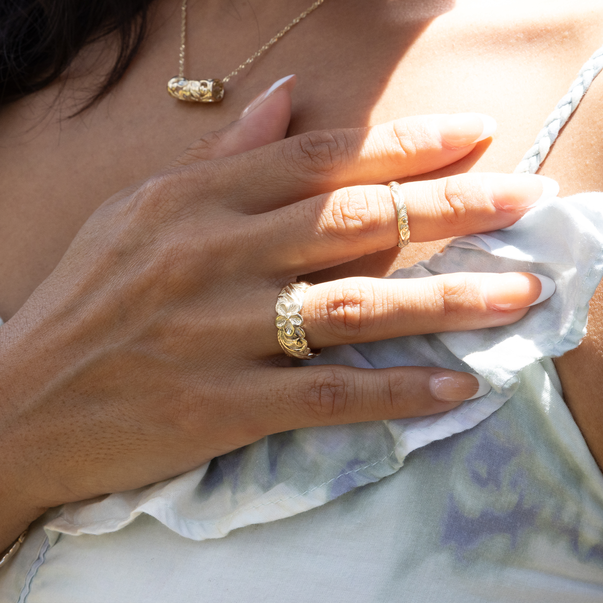 Hawaiian Heirloom Plumeria Ring in Gold - 8mm