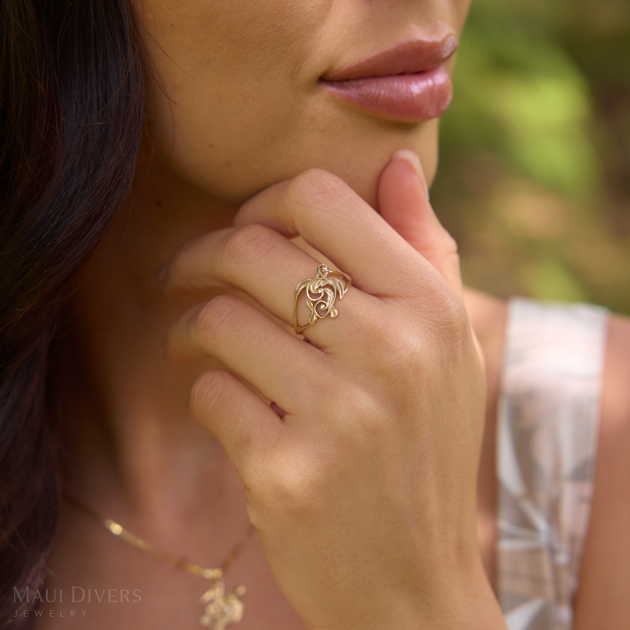 Living Heirloom Honu Ring in Gold - 16mm
