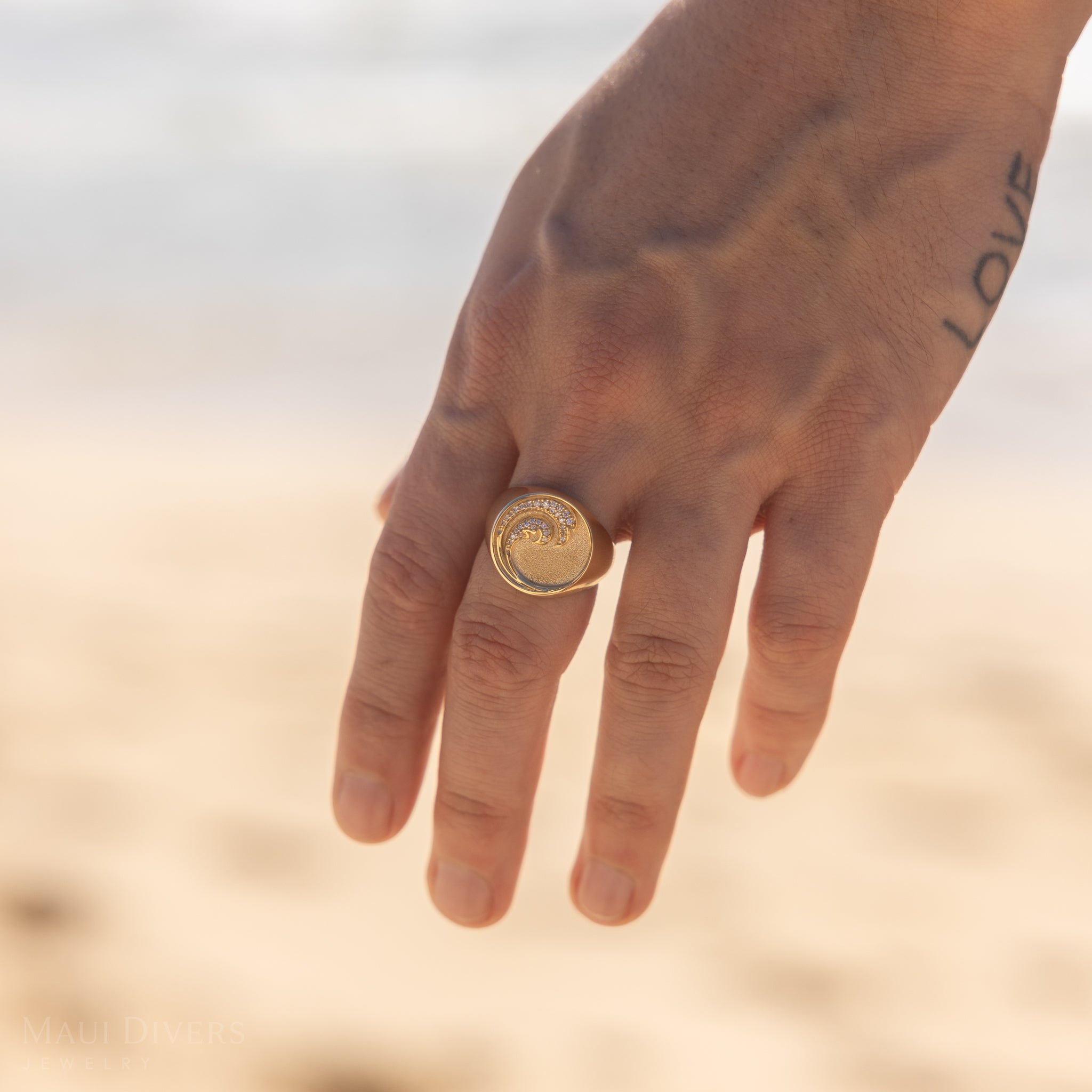 Nalu Ring in Gold with Diamonds - 18mm