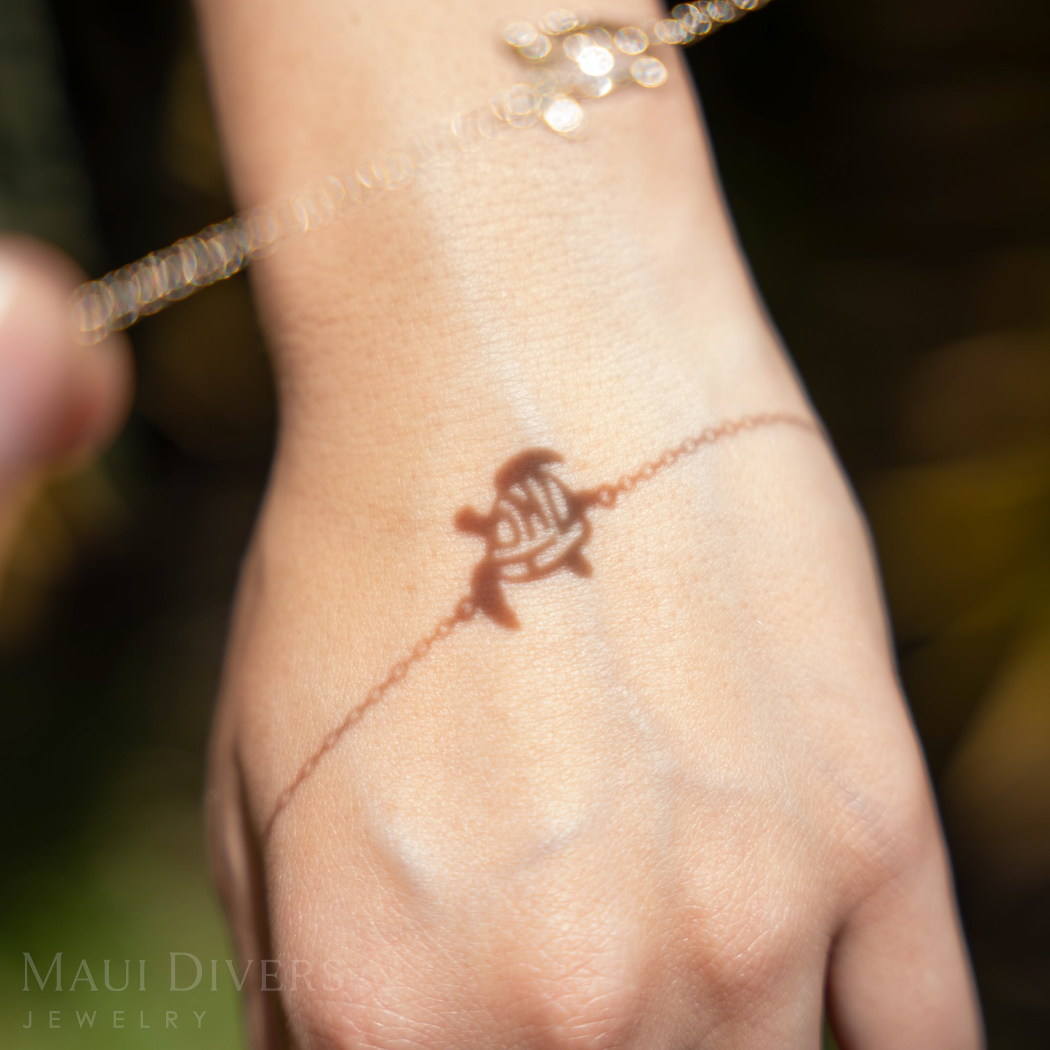 Adjustable 7-7.5" Honu Bracelet in Gold - 15mm