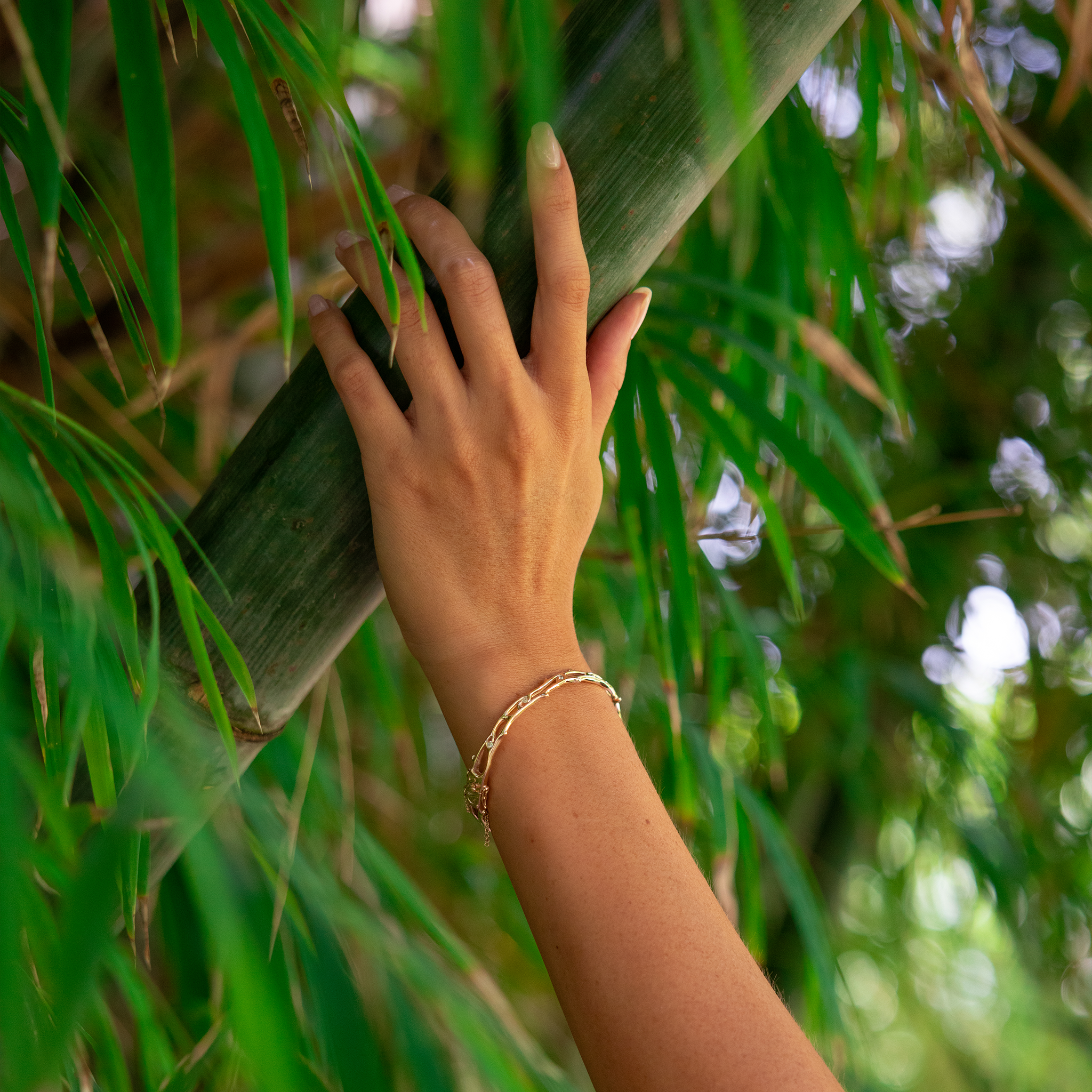 ダイヤモンド付きの金の遺産ブレスレット