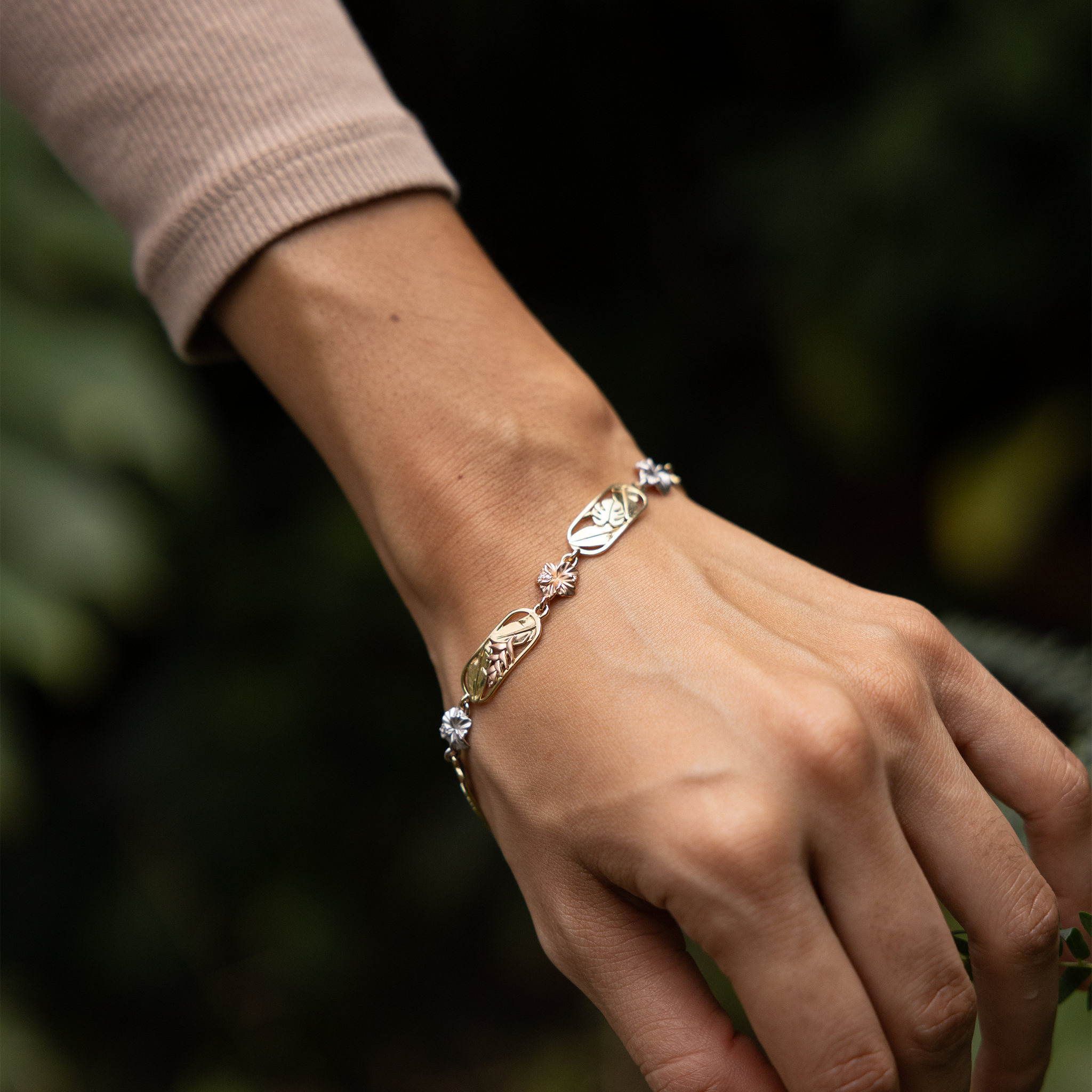 Adjustable 7.25-8.25" Hawaiian Gardens Hibiscus Bracelet in Four Tone Gold with Diamonds