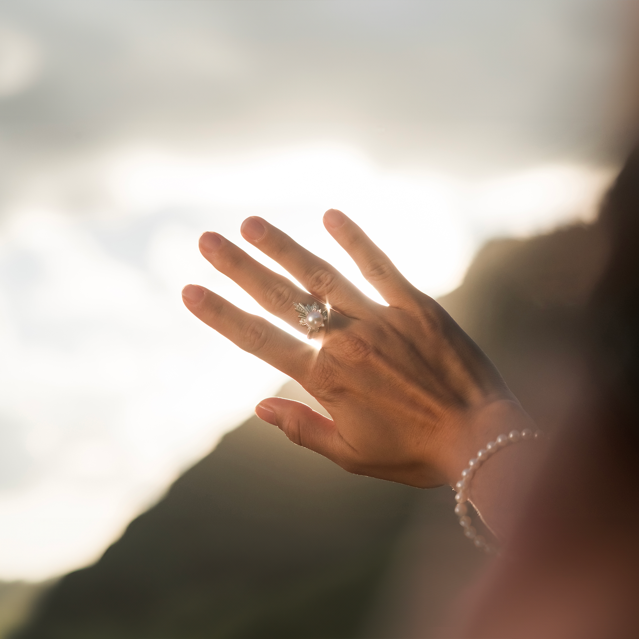 アコヤ・ホワイト・パール・リング・イン・ダイアモンドス ( 21mm )