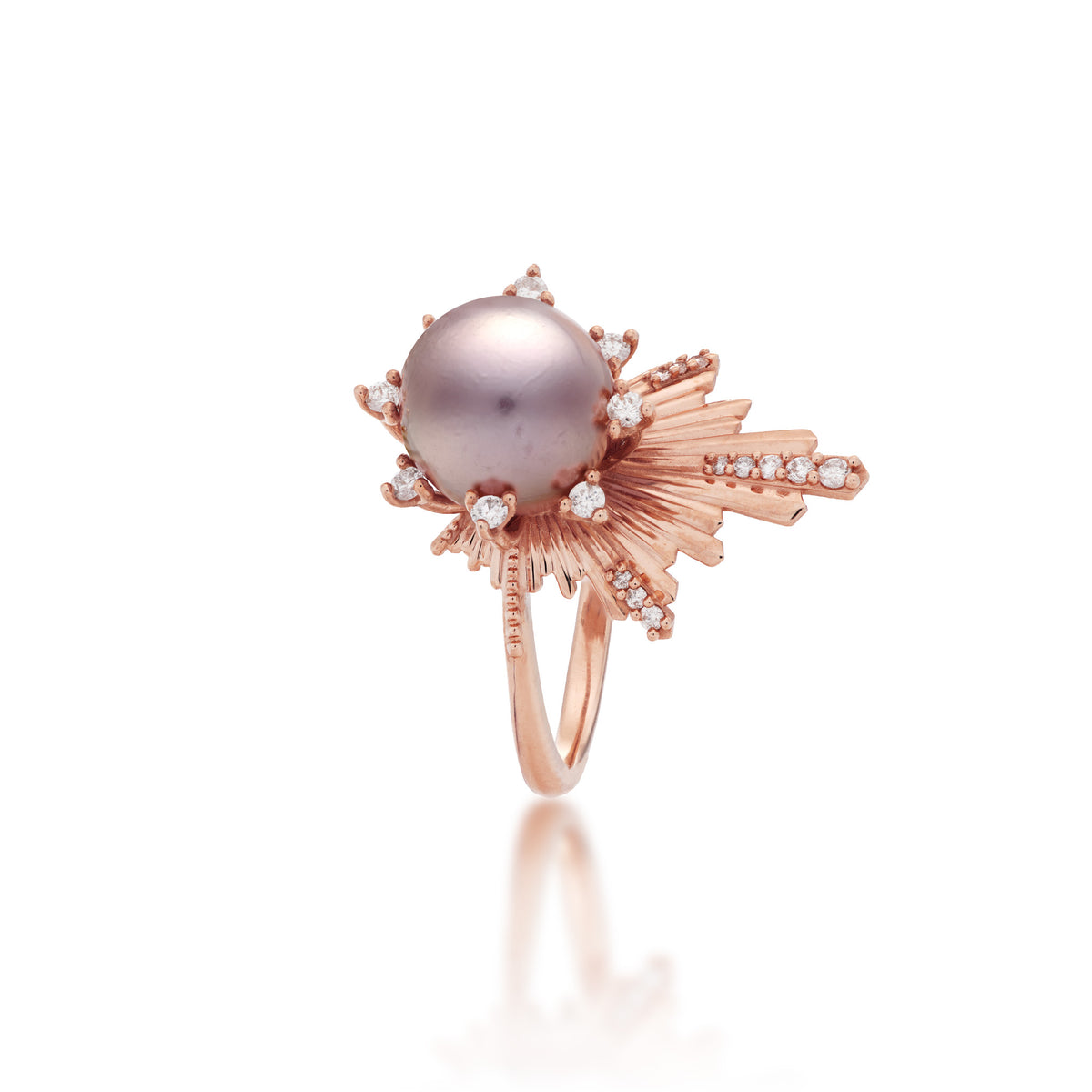 21mm E Hoʻāla sunrise Lavender Freshwater Pearl Ring in Rose Gold with Diamonds shimmering around the pearl on a white background
