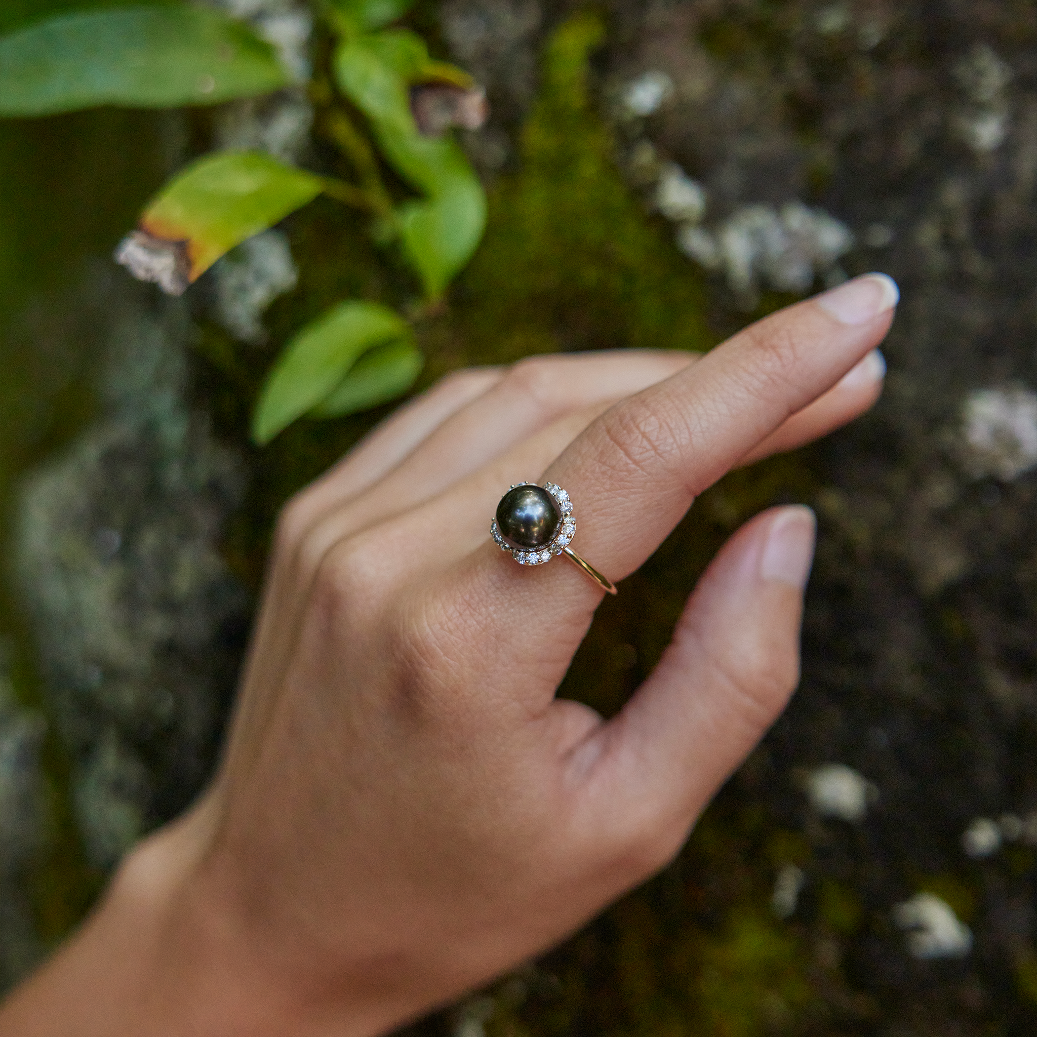 Plumeria Tahitian Black Pearl Ring in Gold with Diamonds - 9-10mm