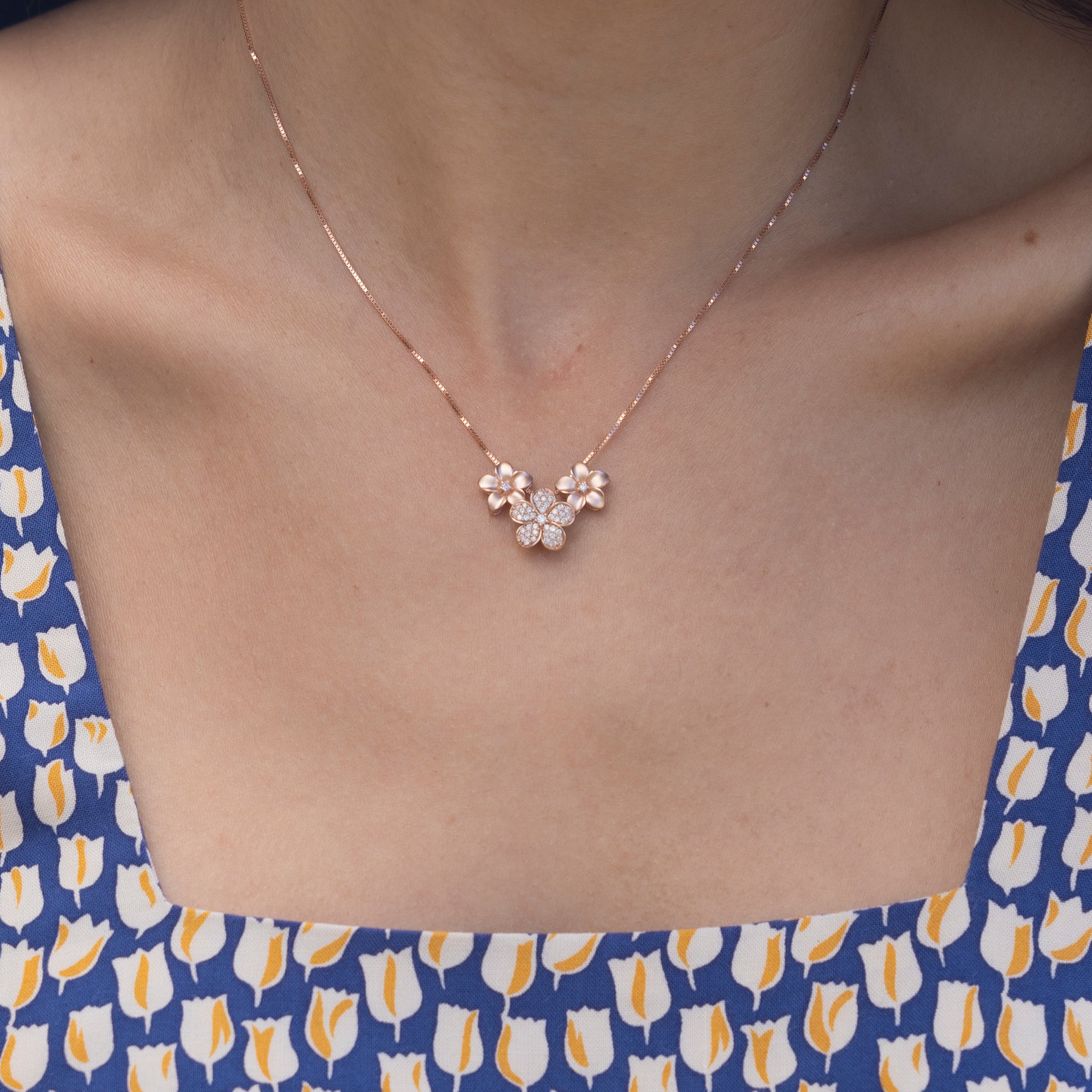 Plumeria Pendant in Diamond  -  9mm