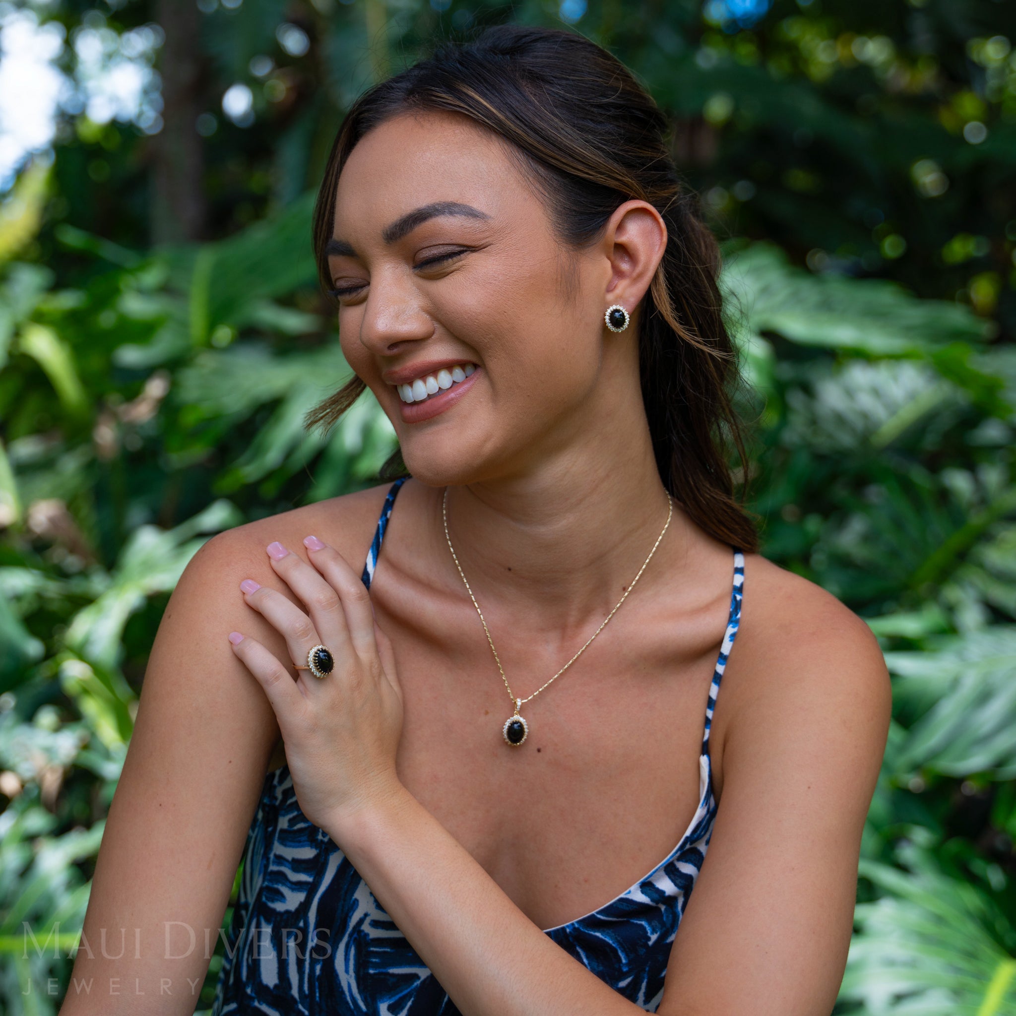 Princess Ka'iulani Black Coral Anhänger in Gold mit Diamanten – 14 mm