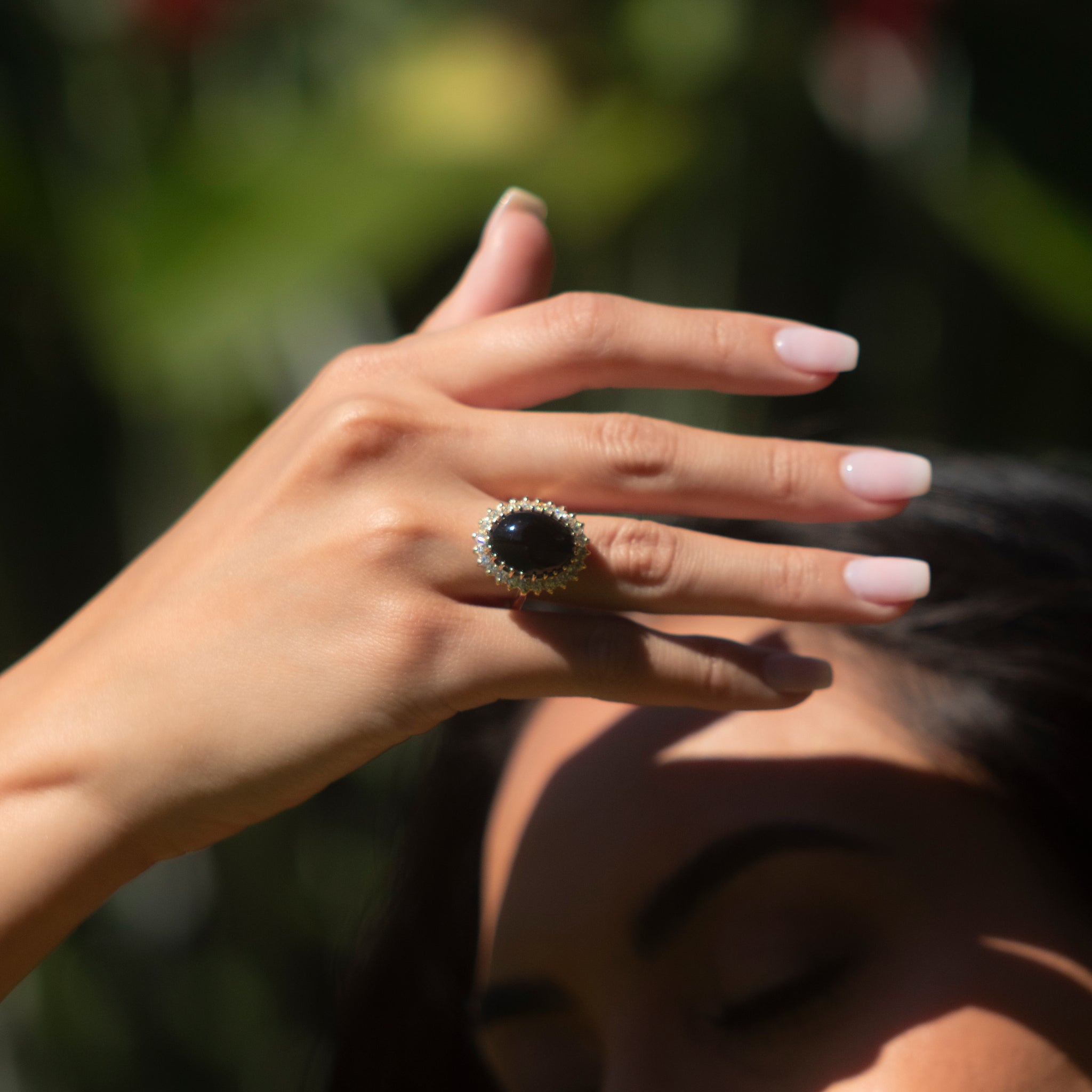Princess Ka‘iulani Black Coral Ring in Gold with Diamonds - 21.5mm
