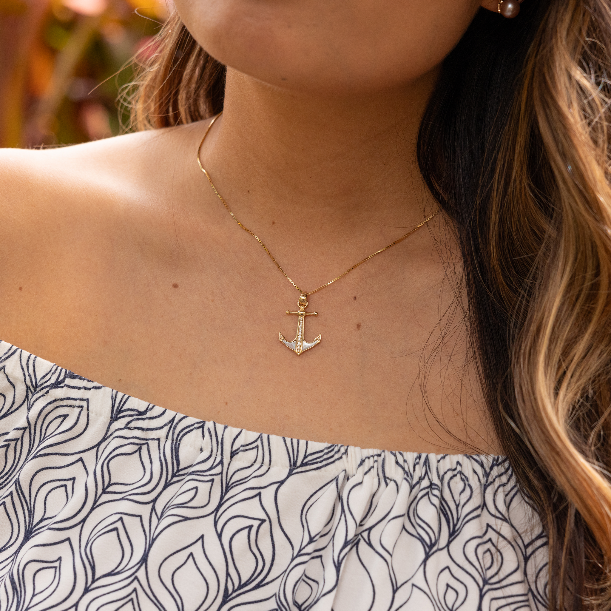 Sealife Anchor Mother of Pearl Pendant in Gold with Diamonds - 28mm