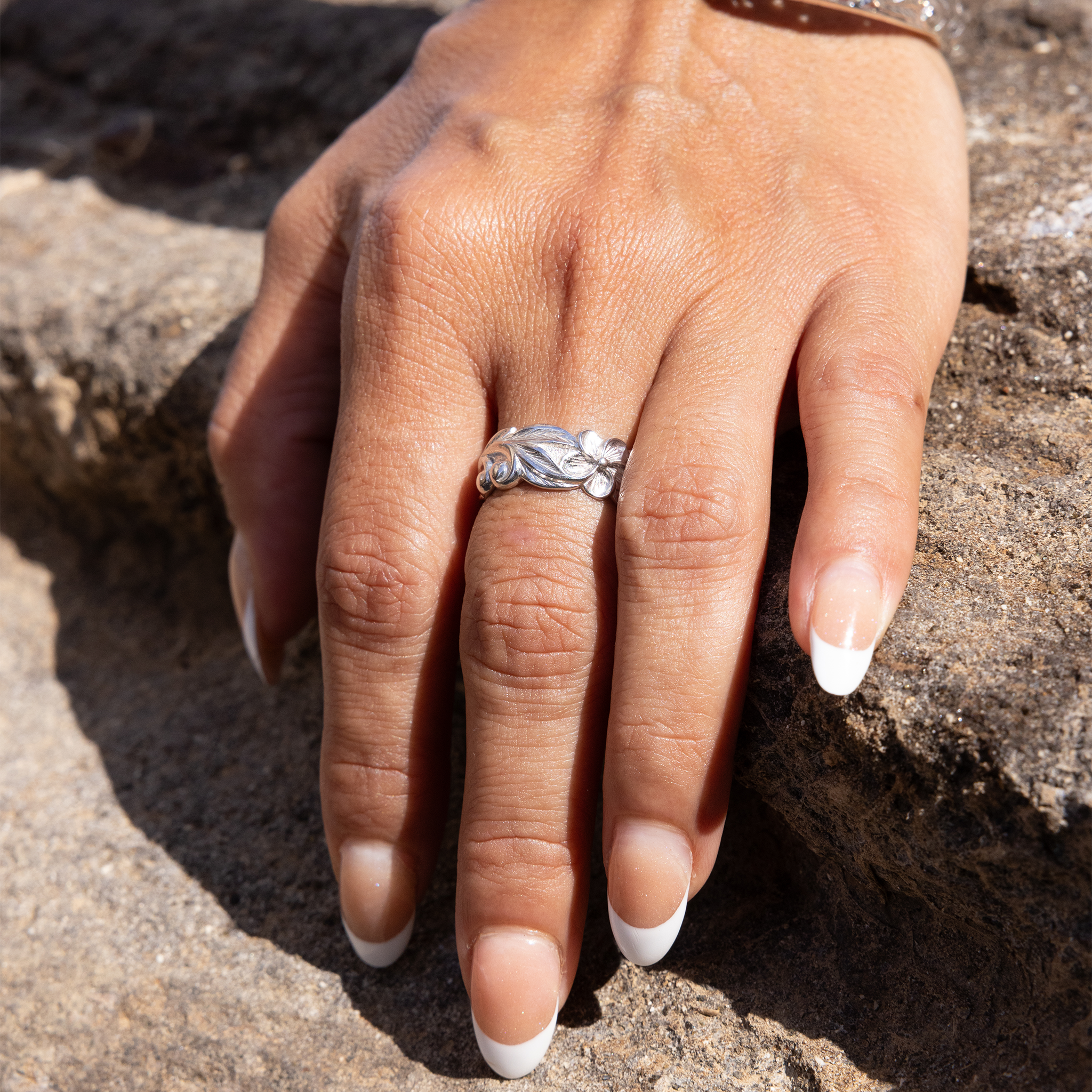 Hawaiianischer Erbstück-Plumeria-Ring aus Sterlingsilber – 8 mm