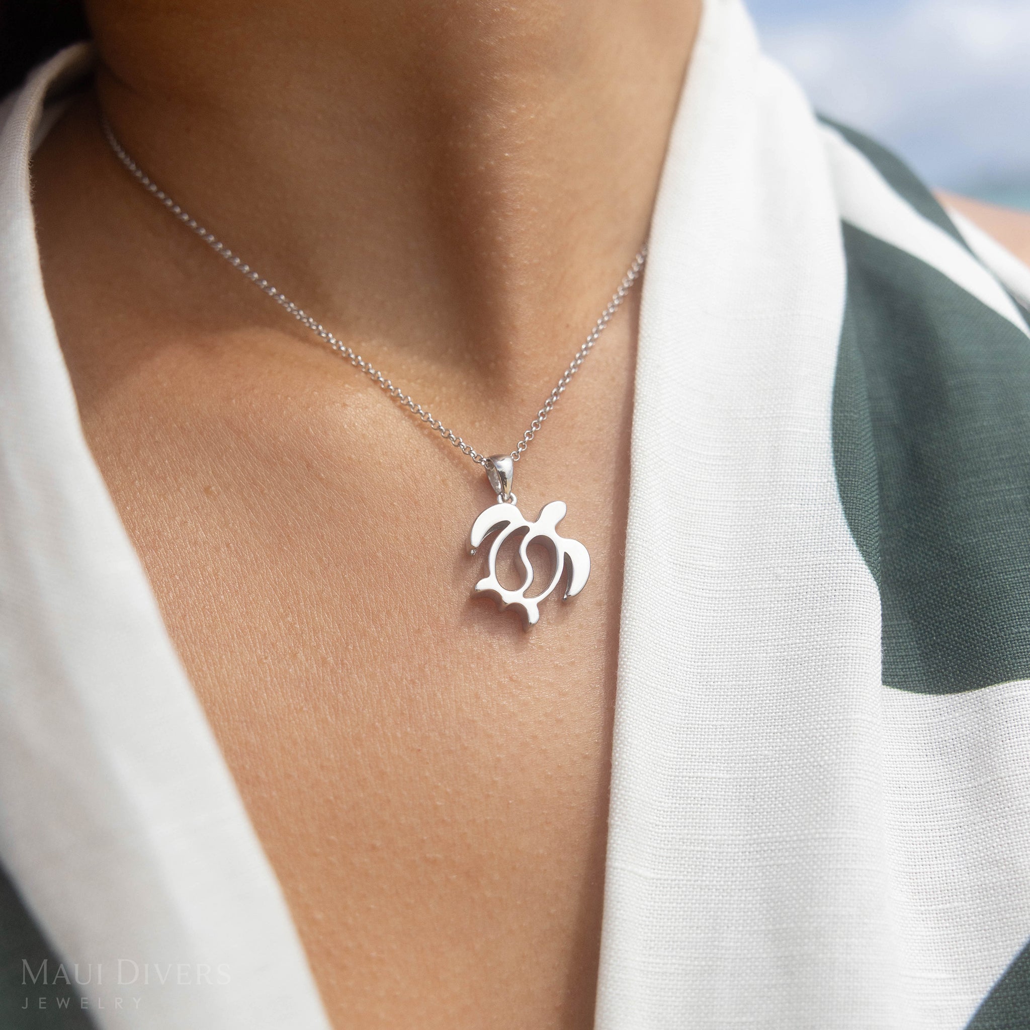 Honu Yin Yang Pendant in Sterling Silver  -  20mm