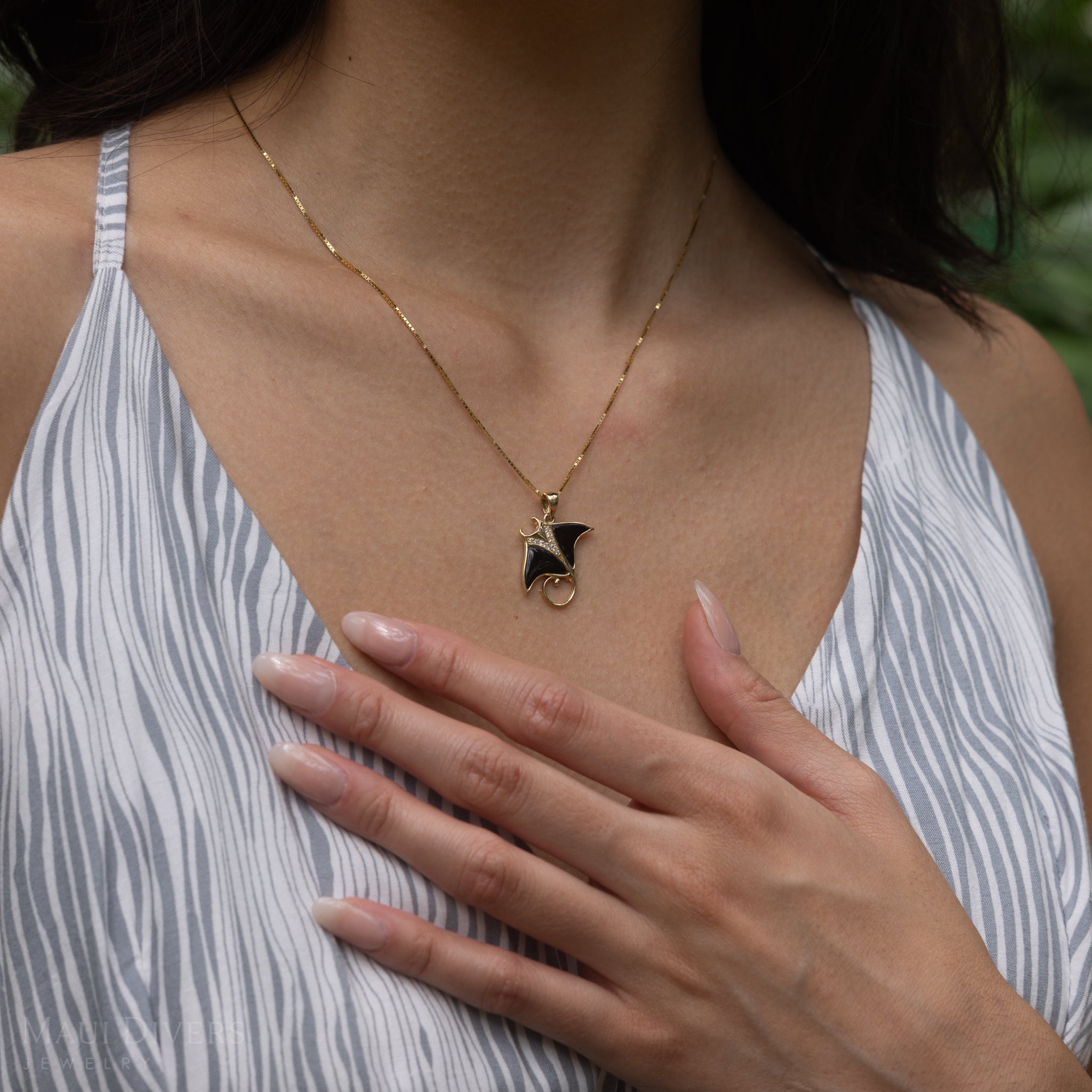 Sealife Manta Ray Black Coral Pendant in Gold with Diamonds - 21mm