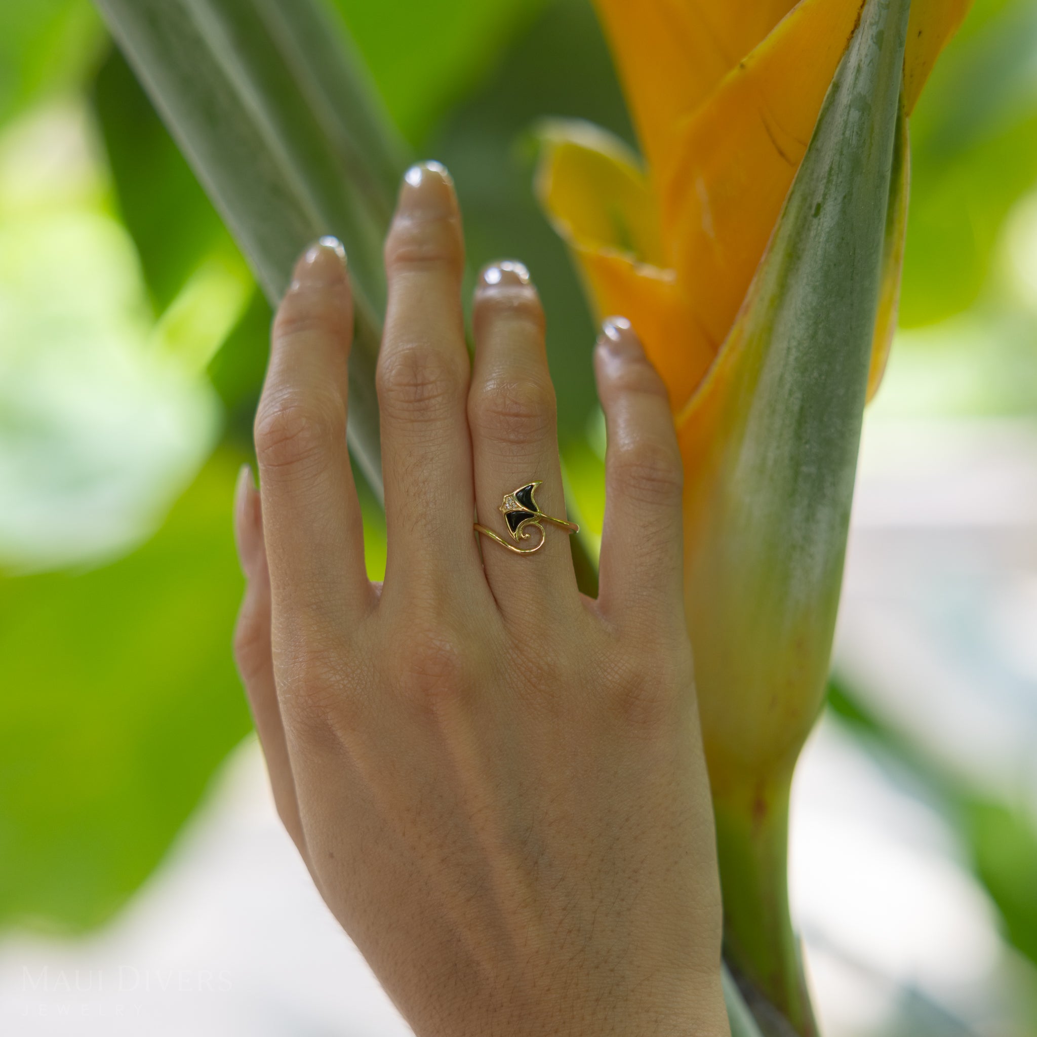 Sealife Manta Ray Black Coral Ring in Gold with Diamonds - 12mm